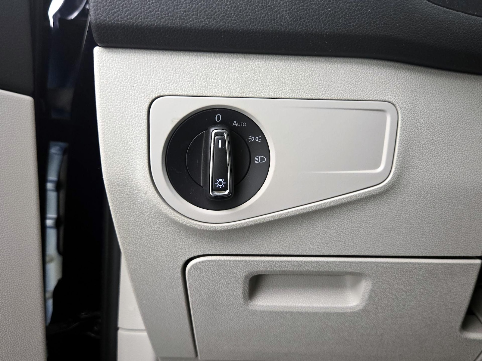2023 Volkswagen Tiguan SE - Photo 14