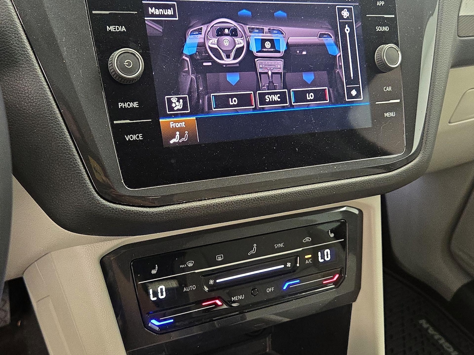 2023 Volkswagen Tiguan SE - Photo 17