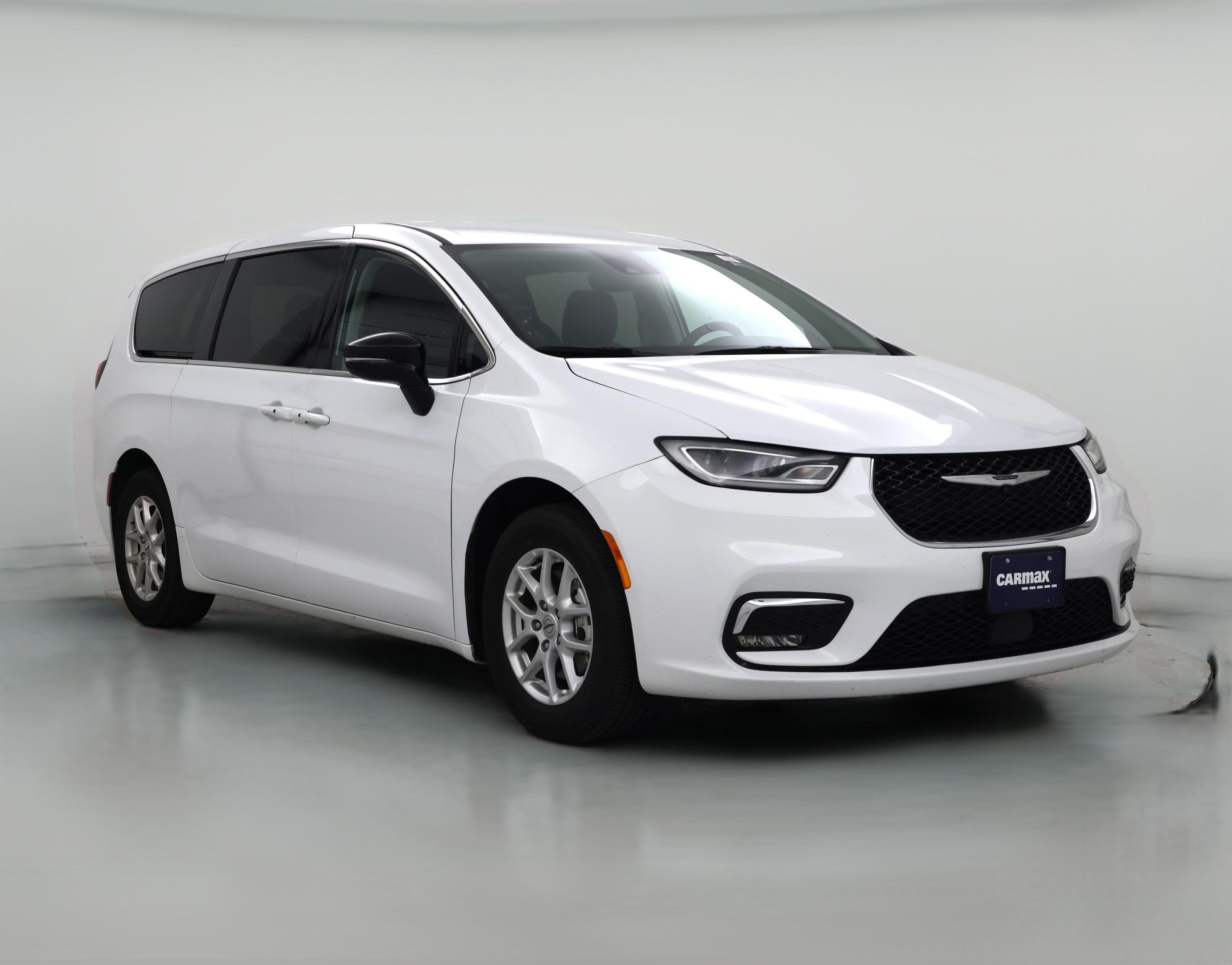Thumbnail: 2024 Chrysler Pacifica - 1