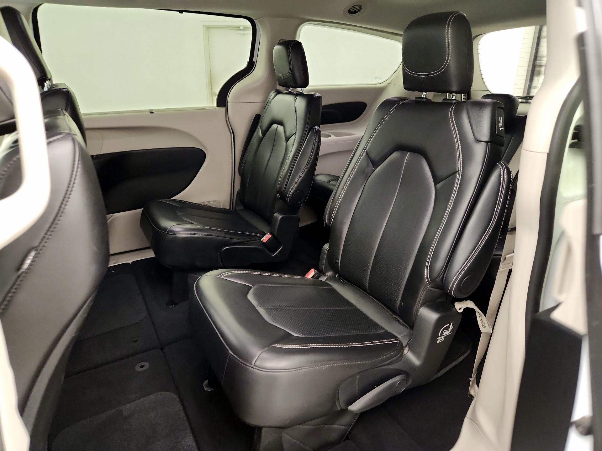 Thumbnail: 2024 Chrysler Pacifica - 19