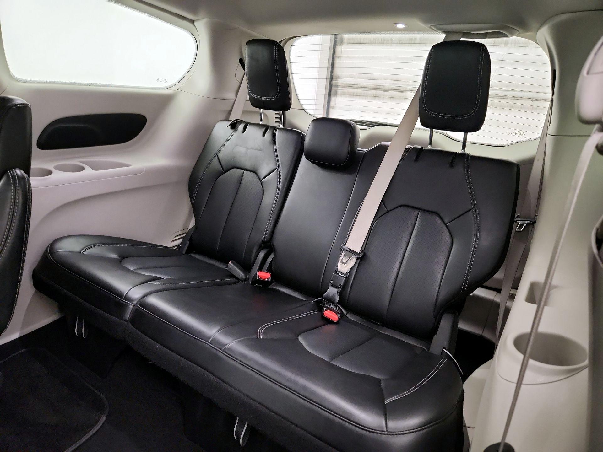 Thumbnail: 2024 Chrysler Pacifica - 20