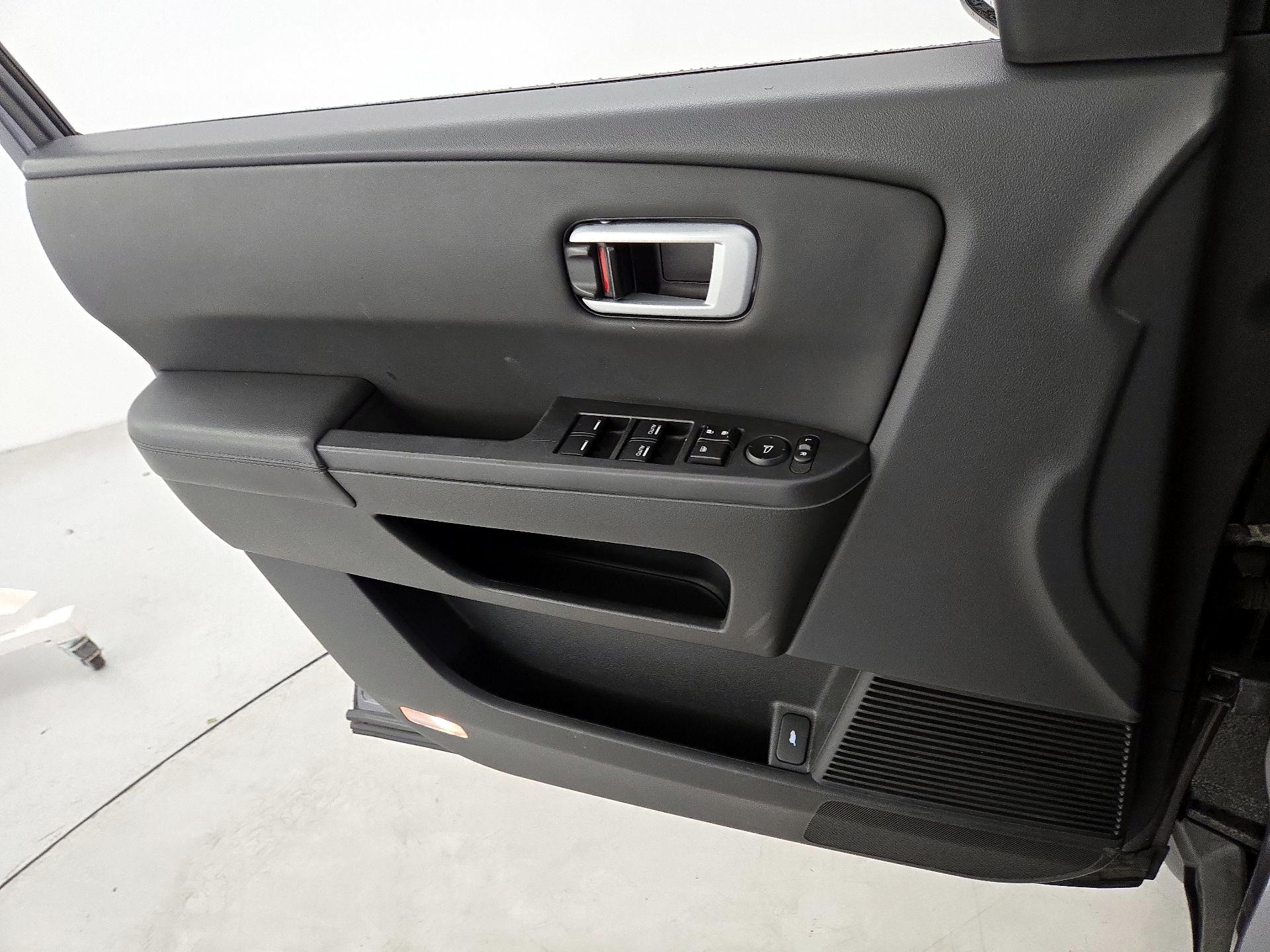 Thumbnail: 2015 Honda Pilot - 12