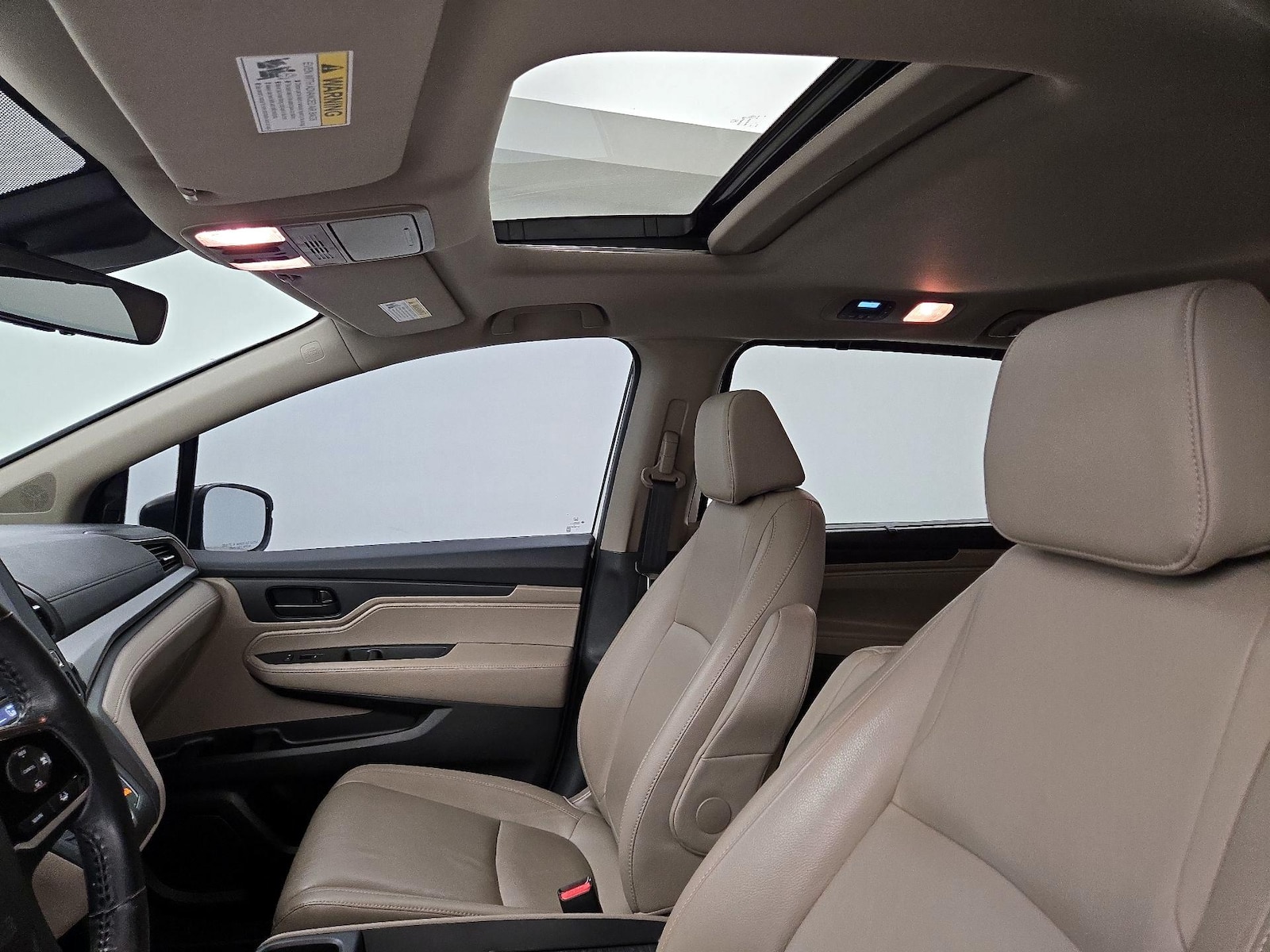 Sunroof(s) & Overhead Airbags