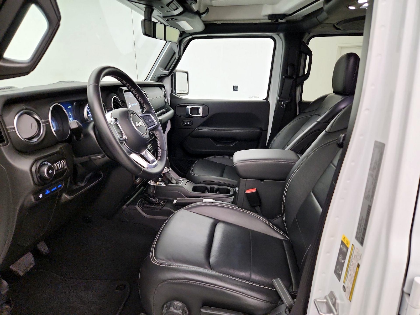 2022 Jeep Wrangler Unlimited Sahara 4XE - Photo 10