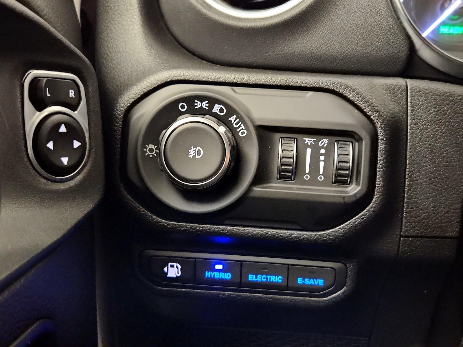 2022 Jeep Wrangler Unlimited Sahara 4XE - Photo 12