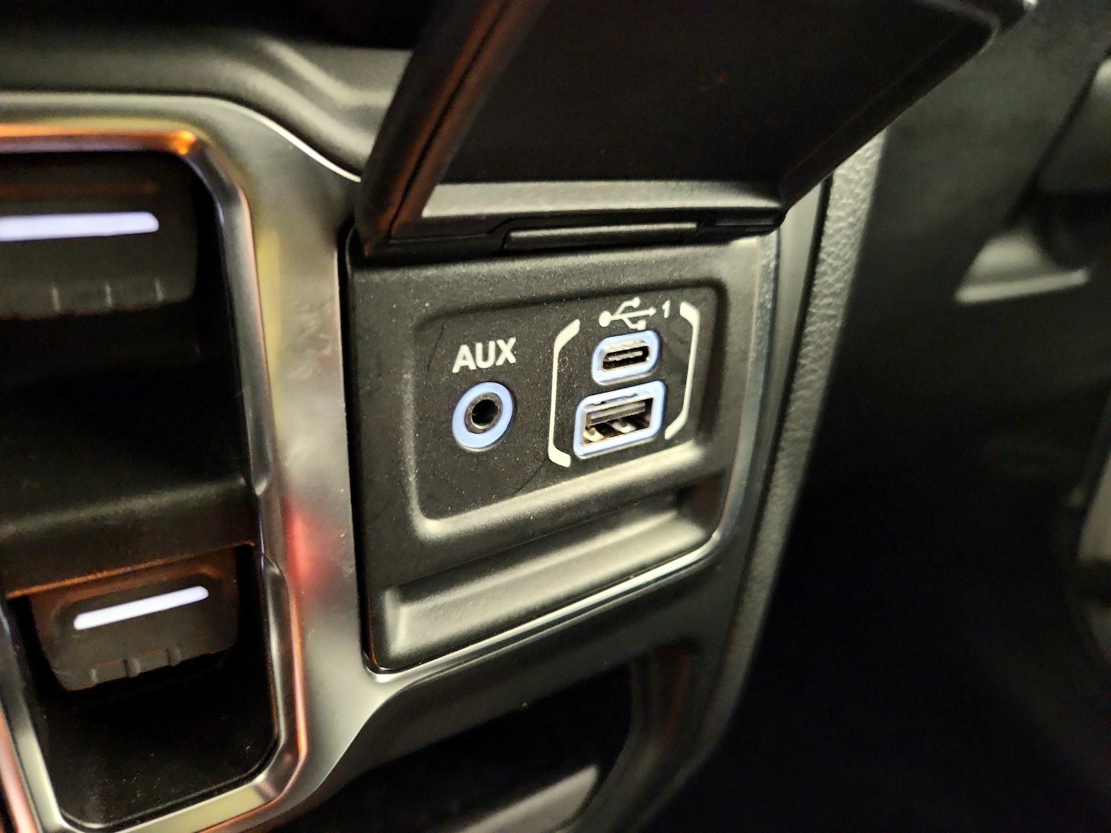 2022 Jeep Wrangler Unlimited Sahara 4XE - Photo 17