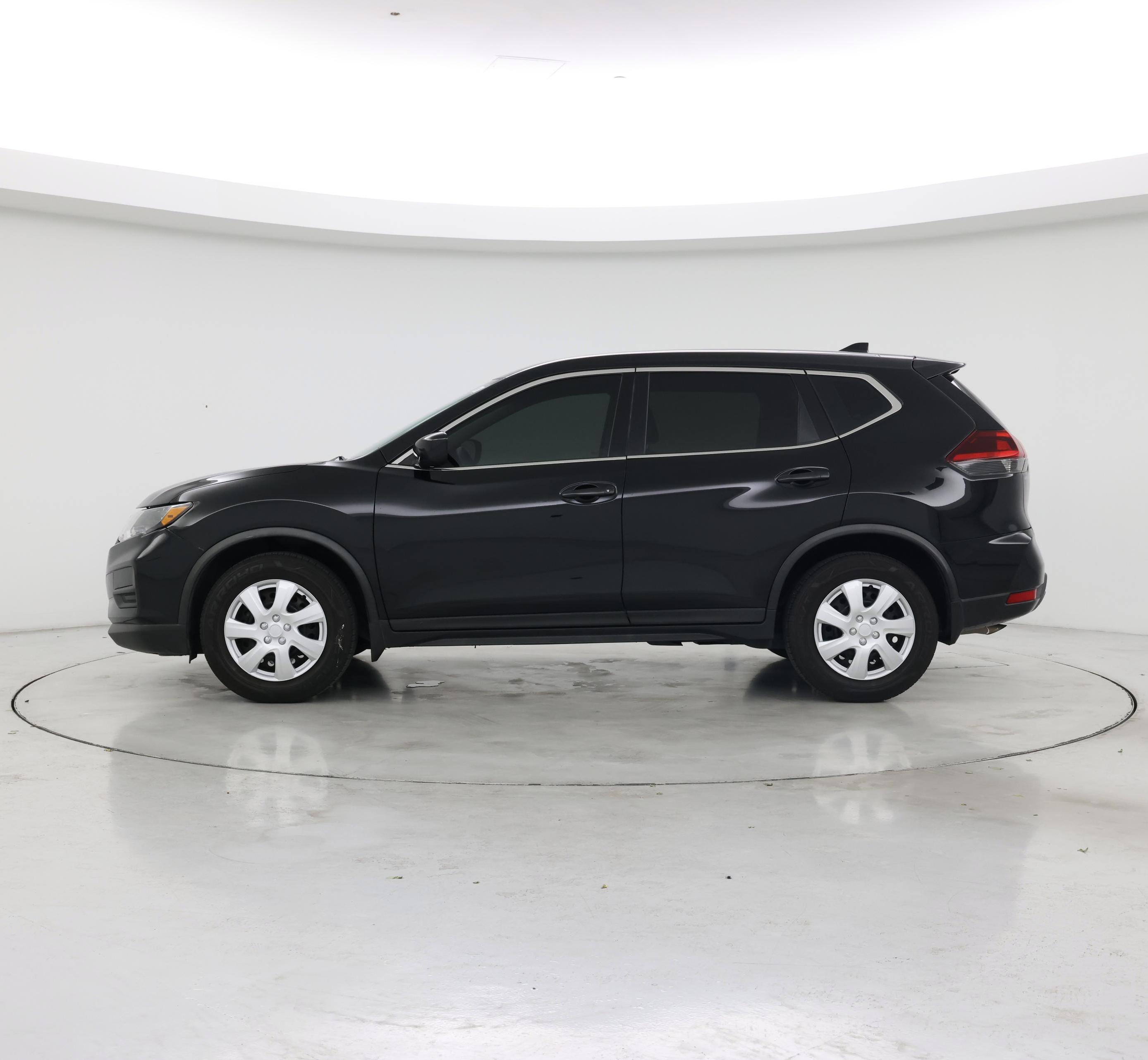 Thumbnail: 2018 Nissan Rogue - 3