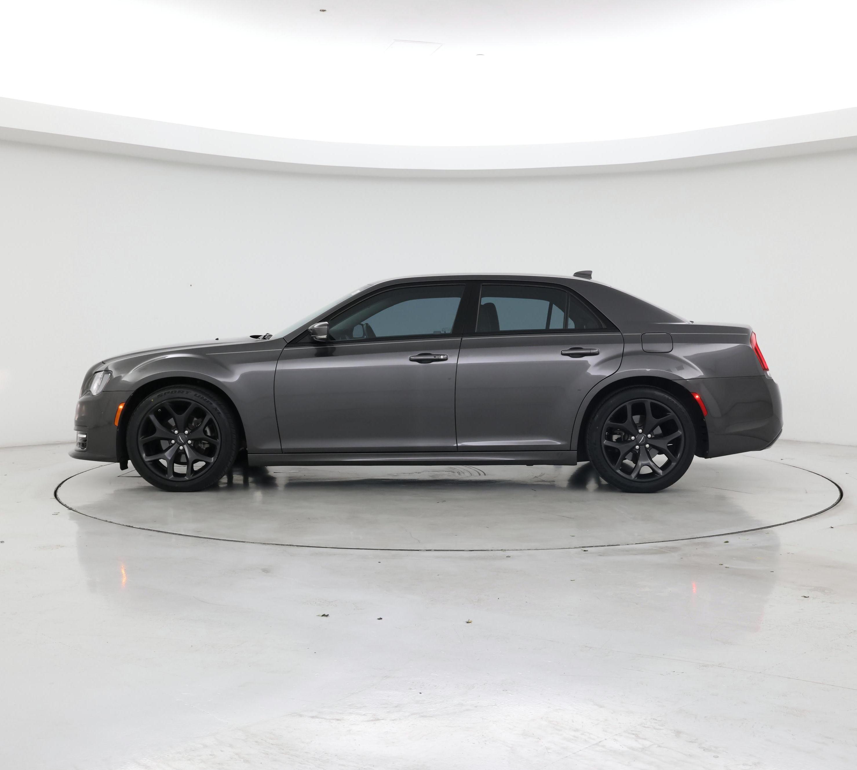 Thumbnail: 2022 Chrysler 300 - 3