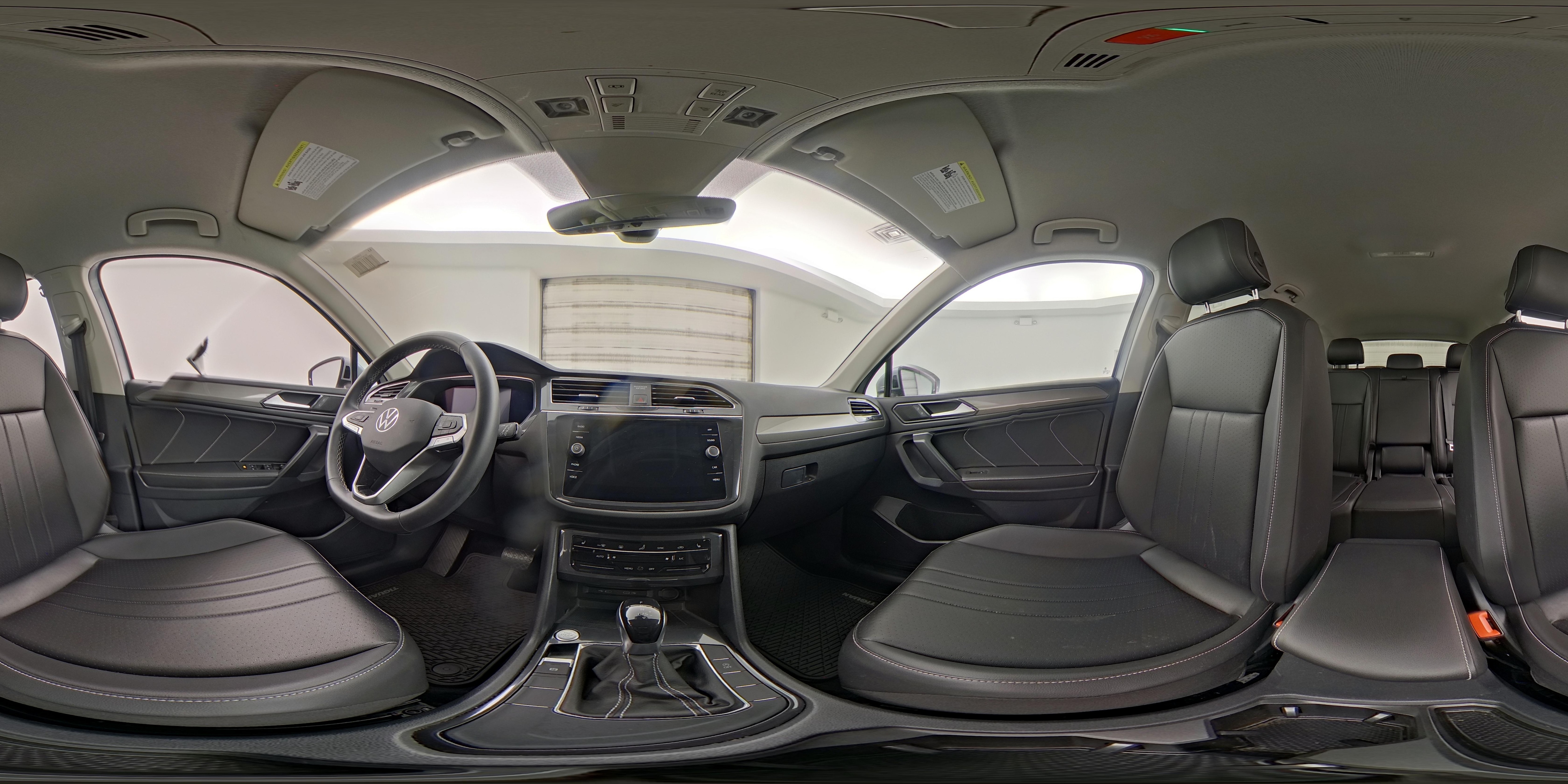 2022 Volkswagen Tiguan SE - Photo 25