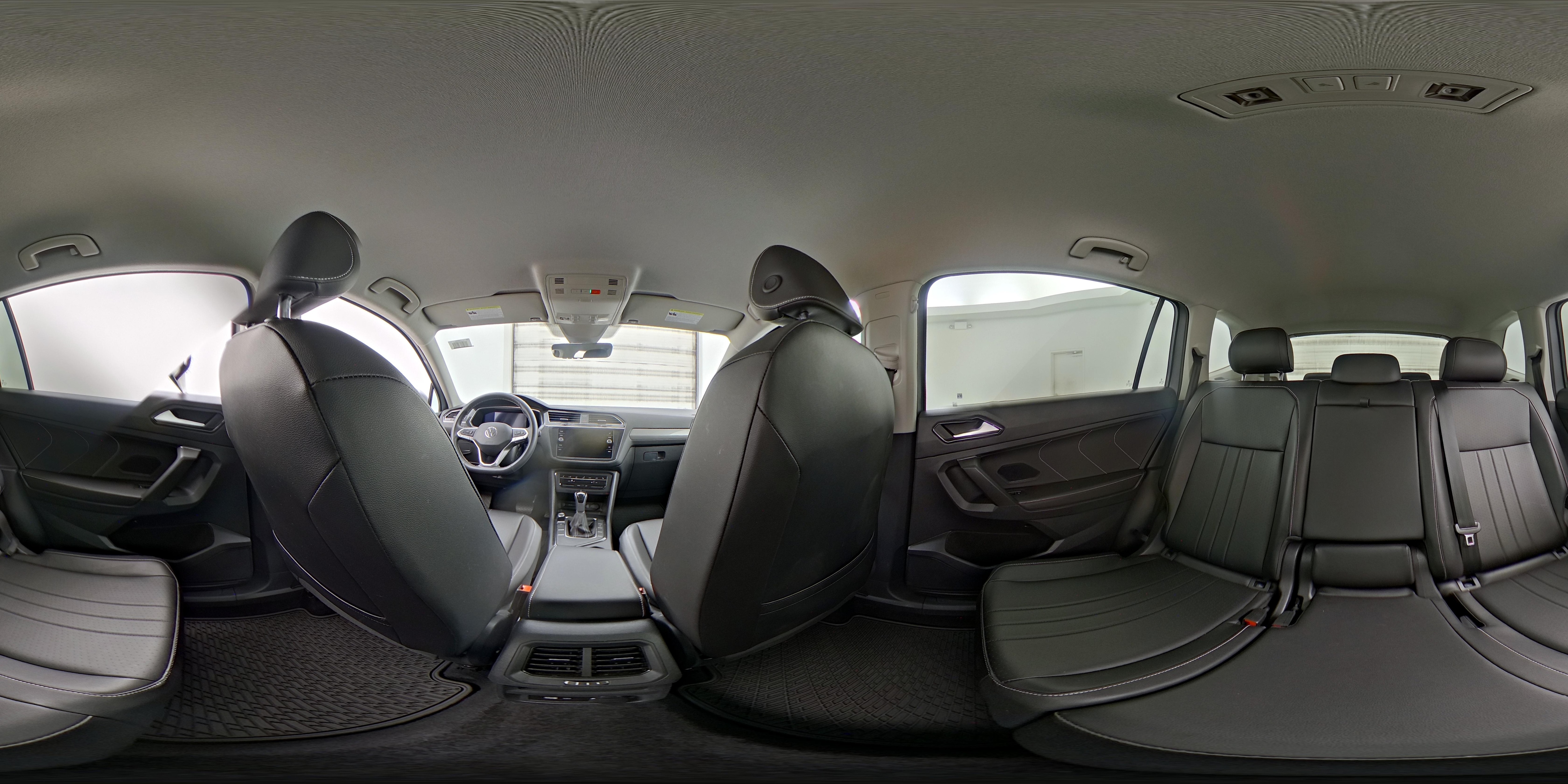 2022 Volkswagen Tiguan SE - Photo 26