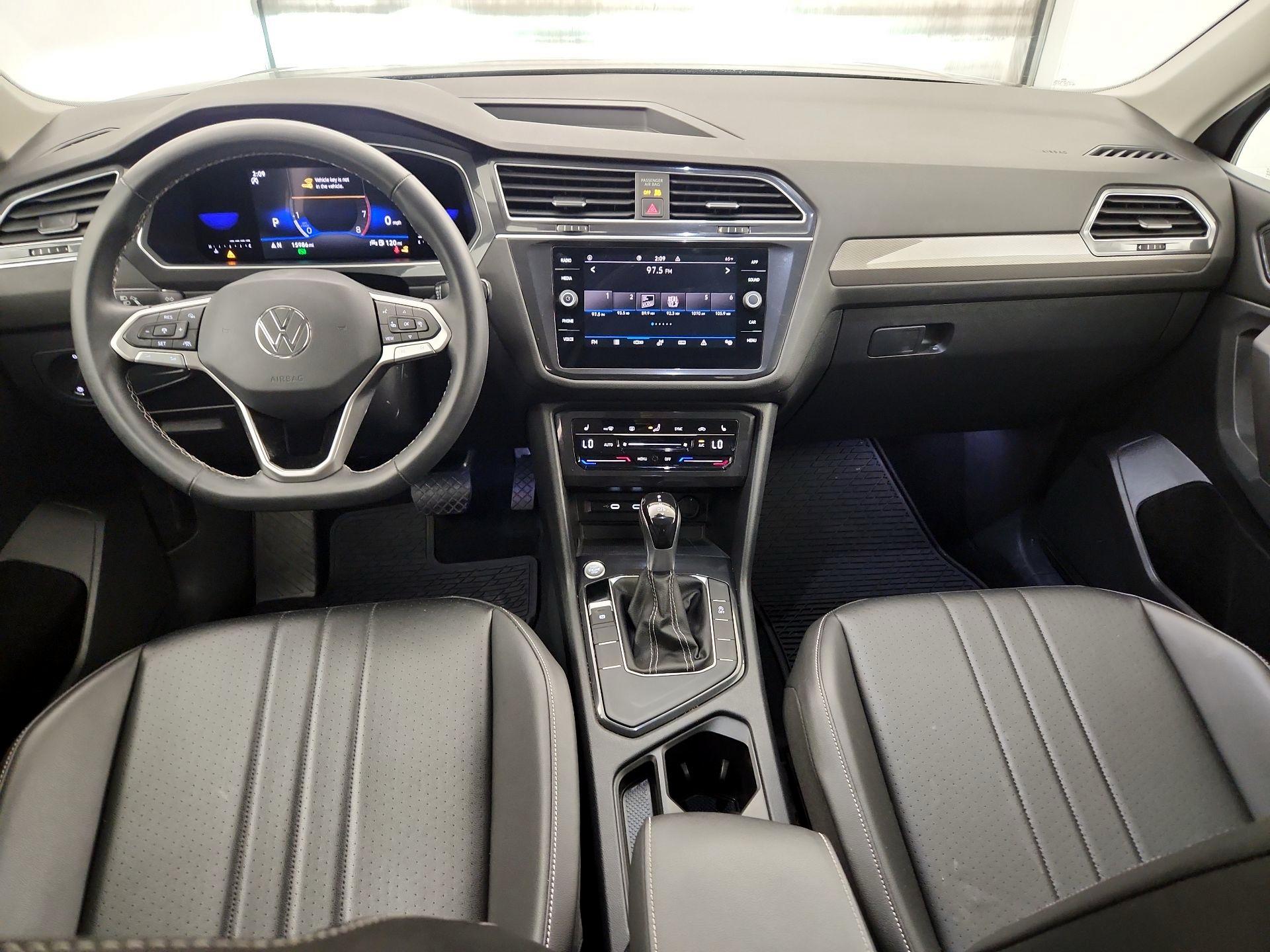 Thumbnail: 2022 Volkswagen Tiguan - 9