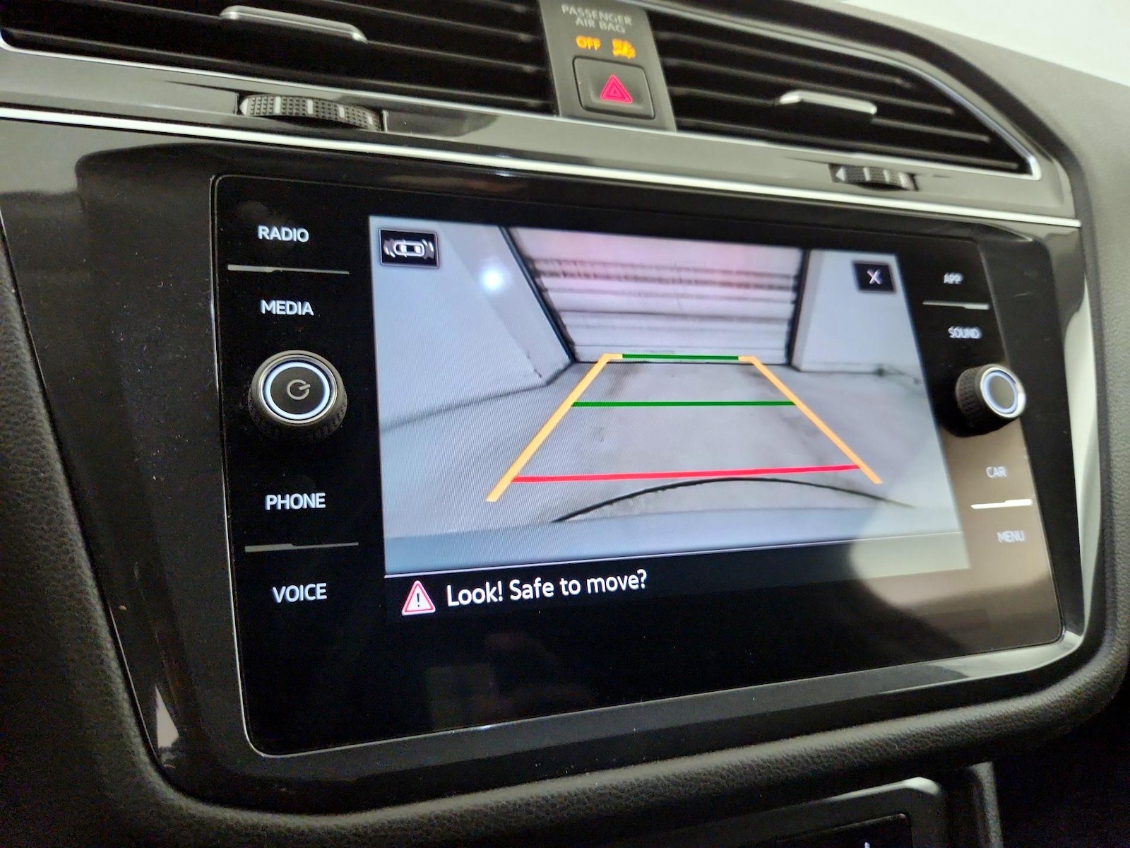 2022 Volkswagen Tiguan SE - Photo 15