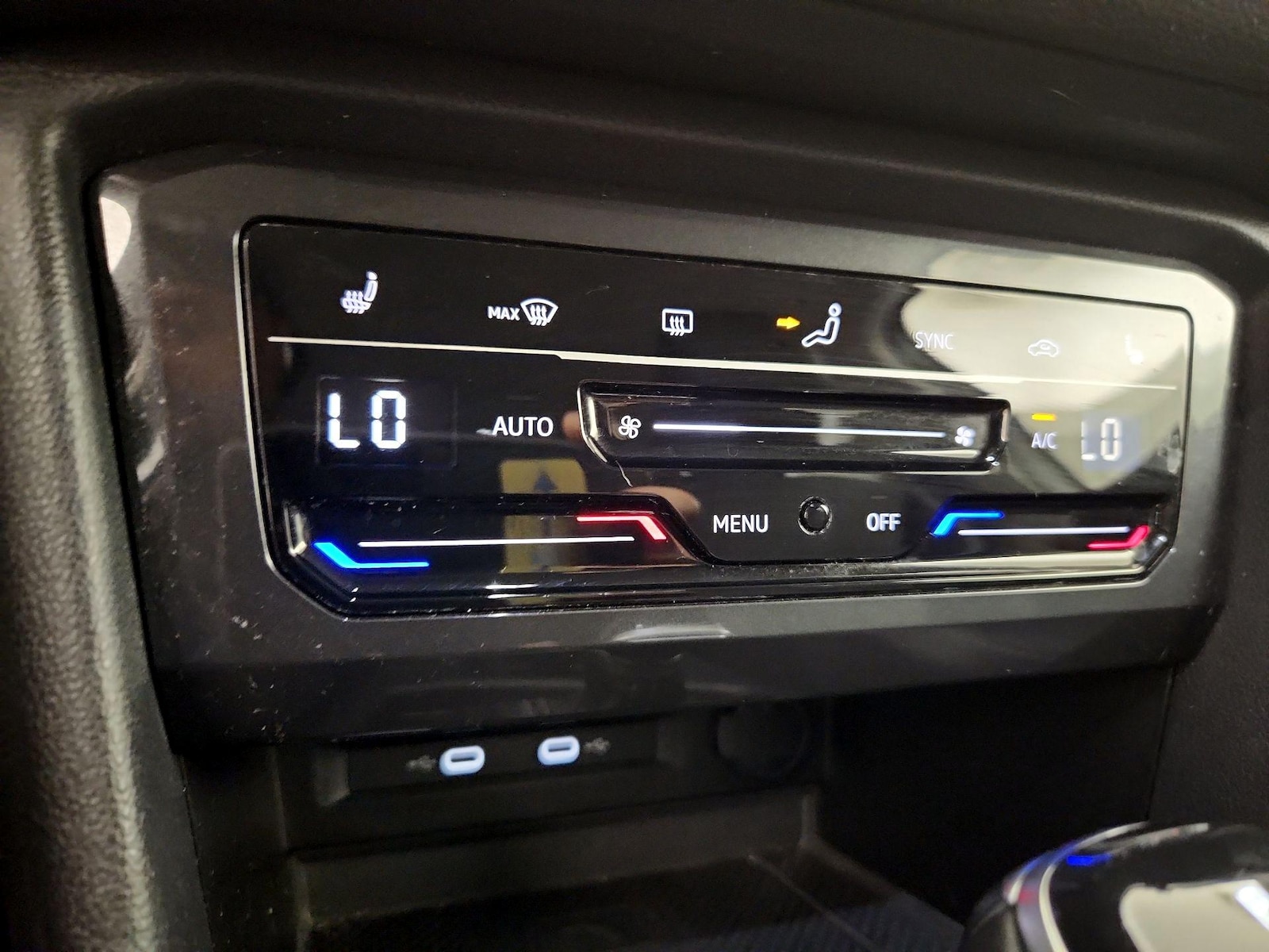 2022 Volkswagen Tiguan SE - Photo 17