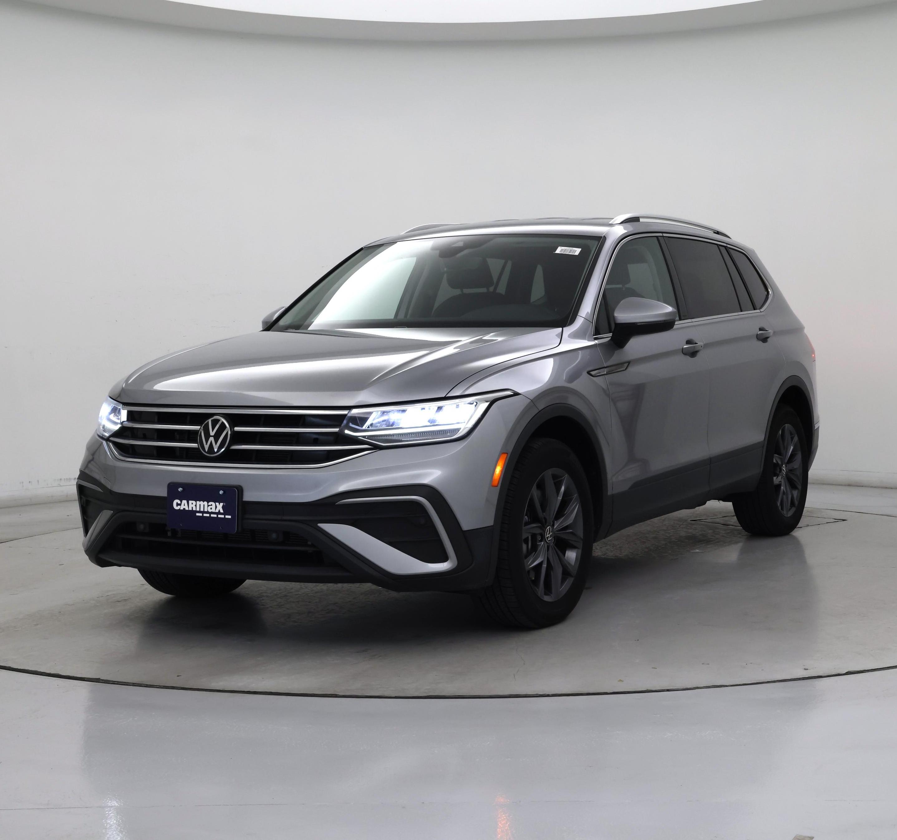 Thumbnail: 2022 Volkswagen Tiguan - 4