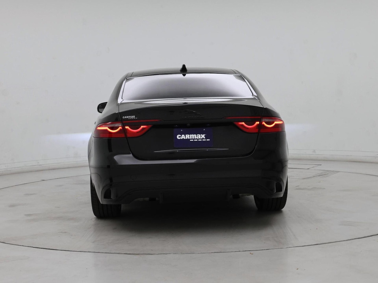 2024 Jaguar XF R-Dynamic SE - Photo 7