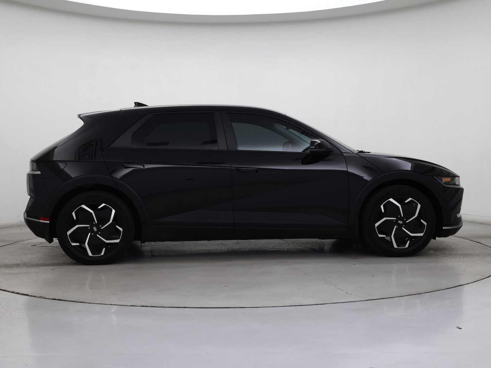 2024 Hyundai IONIQ 5 SEL - Photo 8