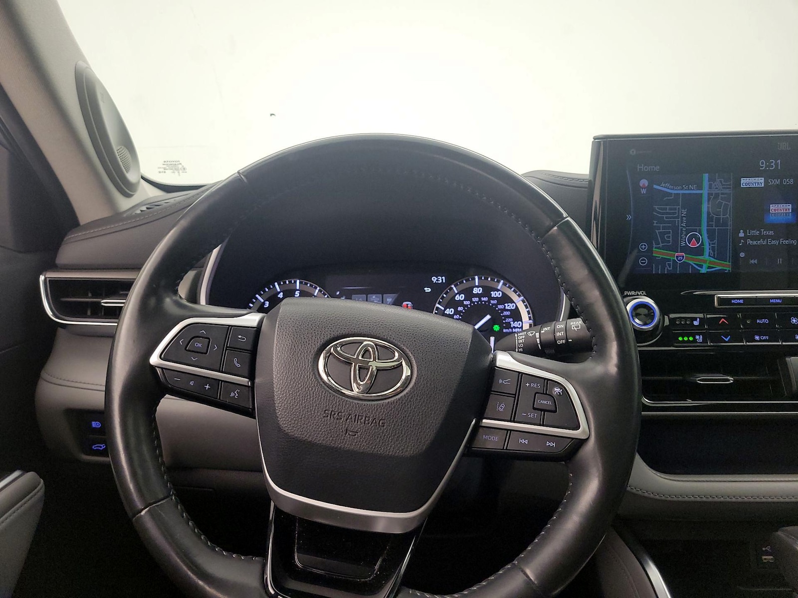 2022 Toyota Highlander Limited - Photo 11