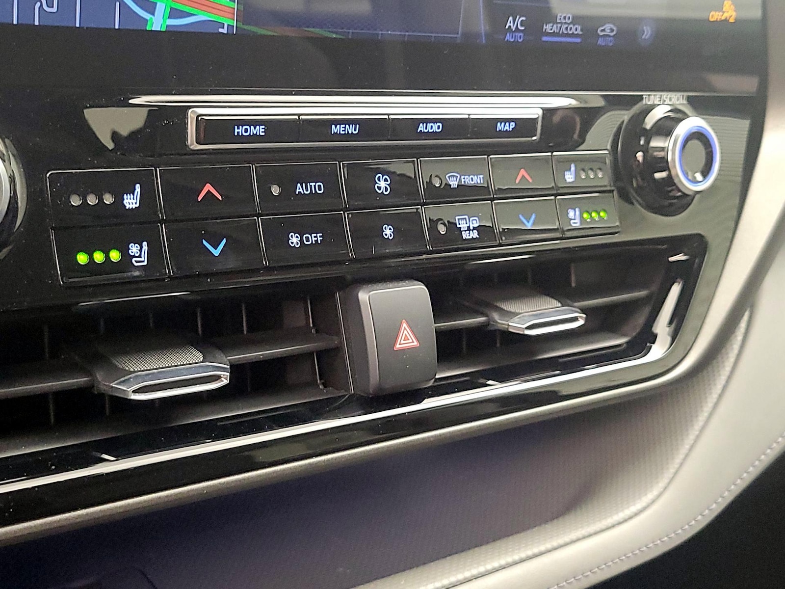 2022 Toyota Highlander Limited - Photo 17
