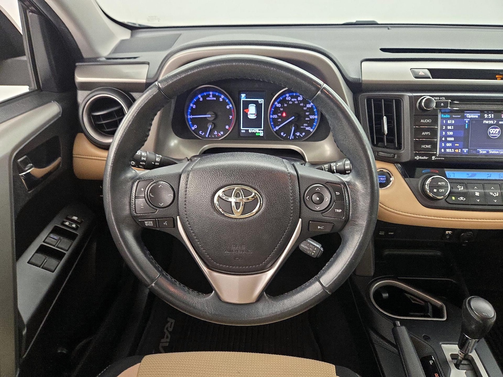 2018 Toyota RAV4 XLE - Photo 11