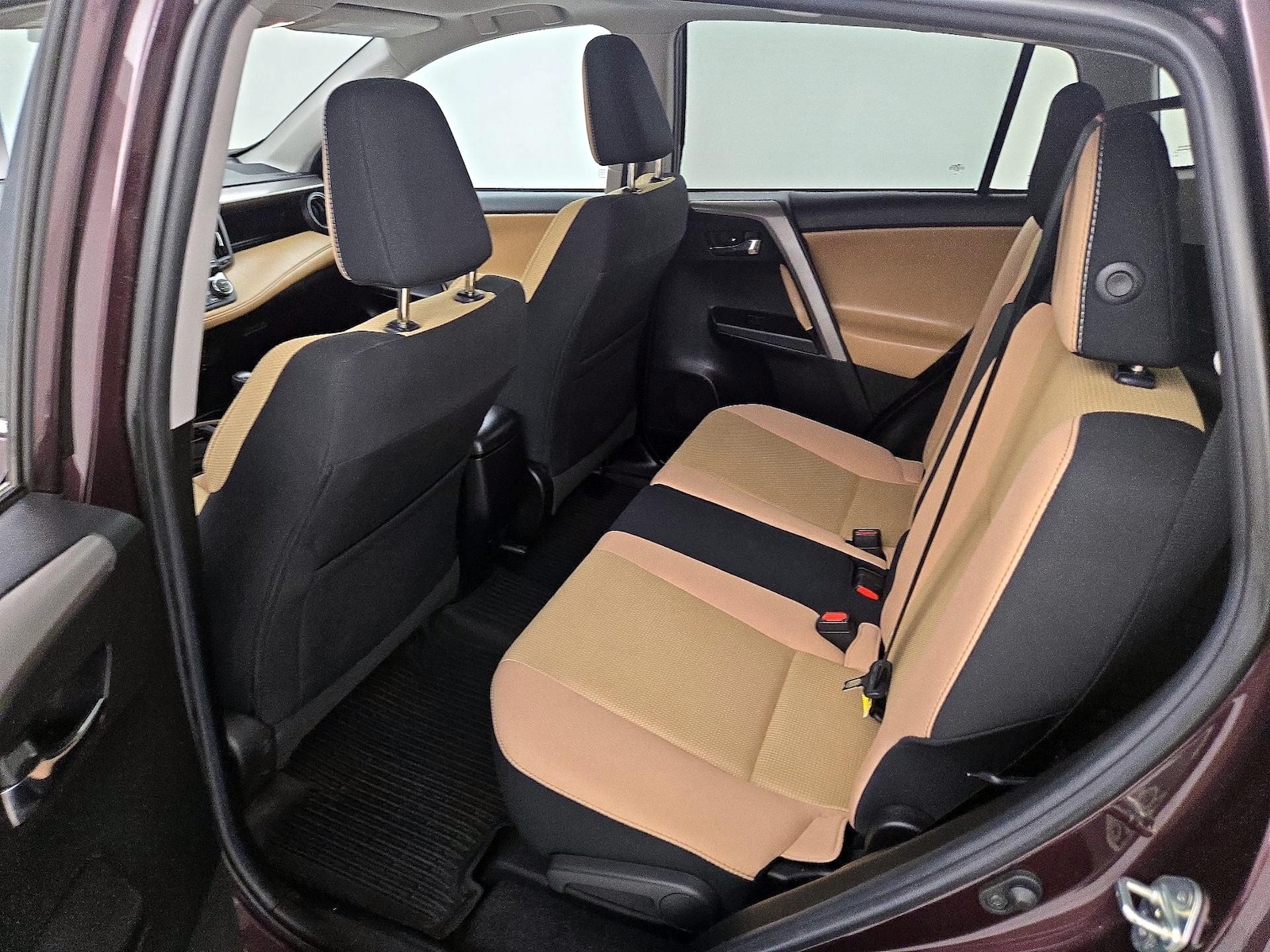 2018 Toyota RAV4 XLE - Photo 21