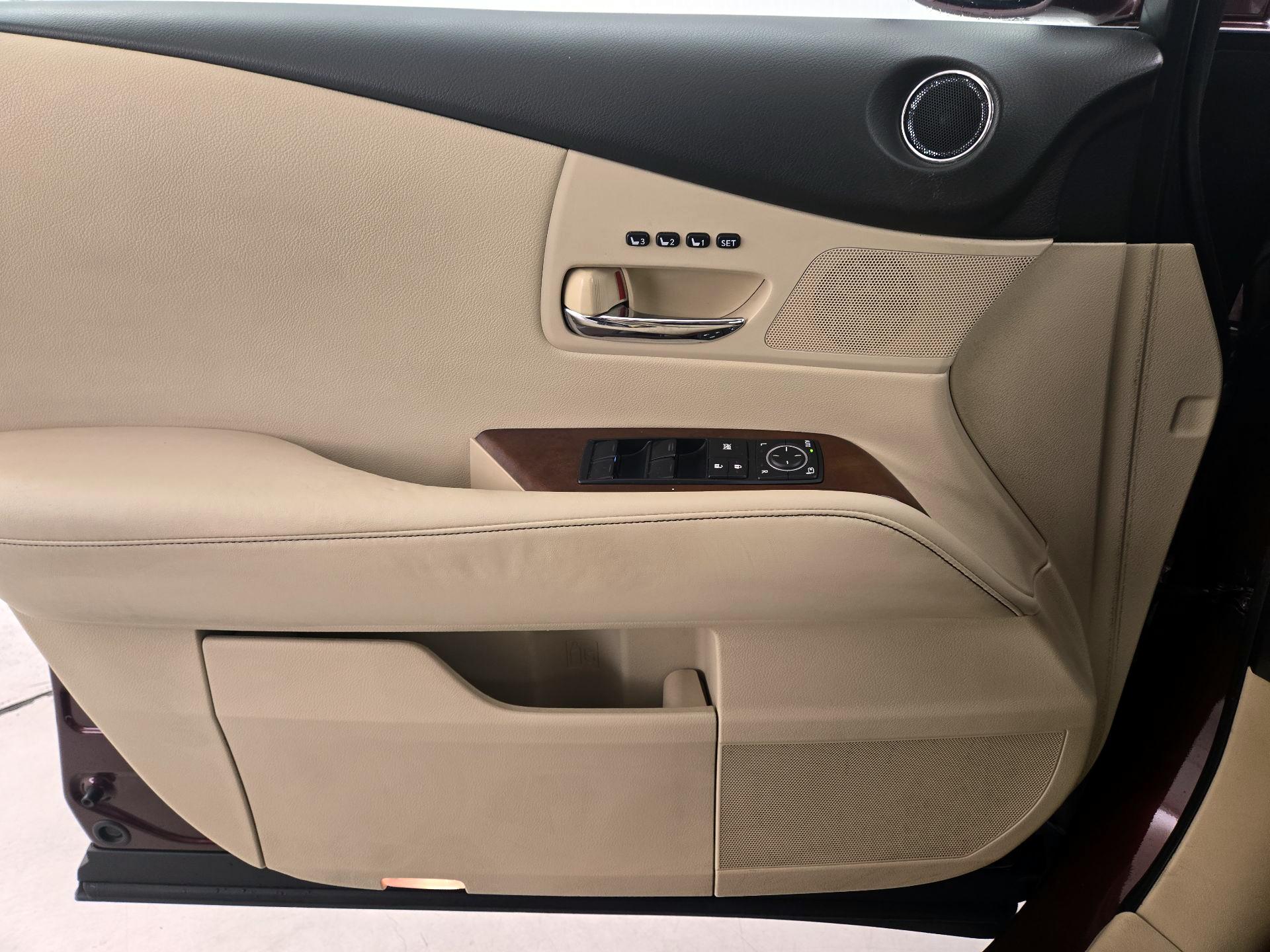 Thumbnail: 2015 Lexus RX - 12