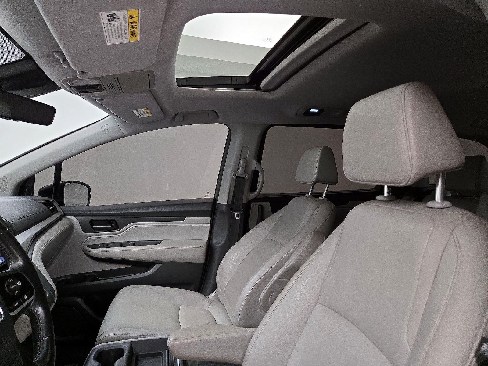 Sunroof(s) & Overhead Airbags