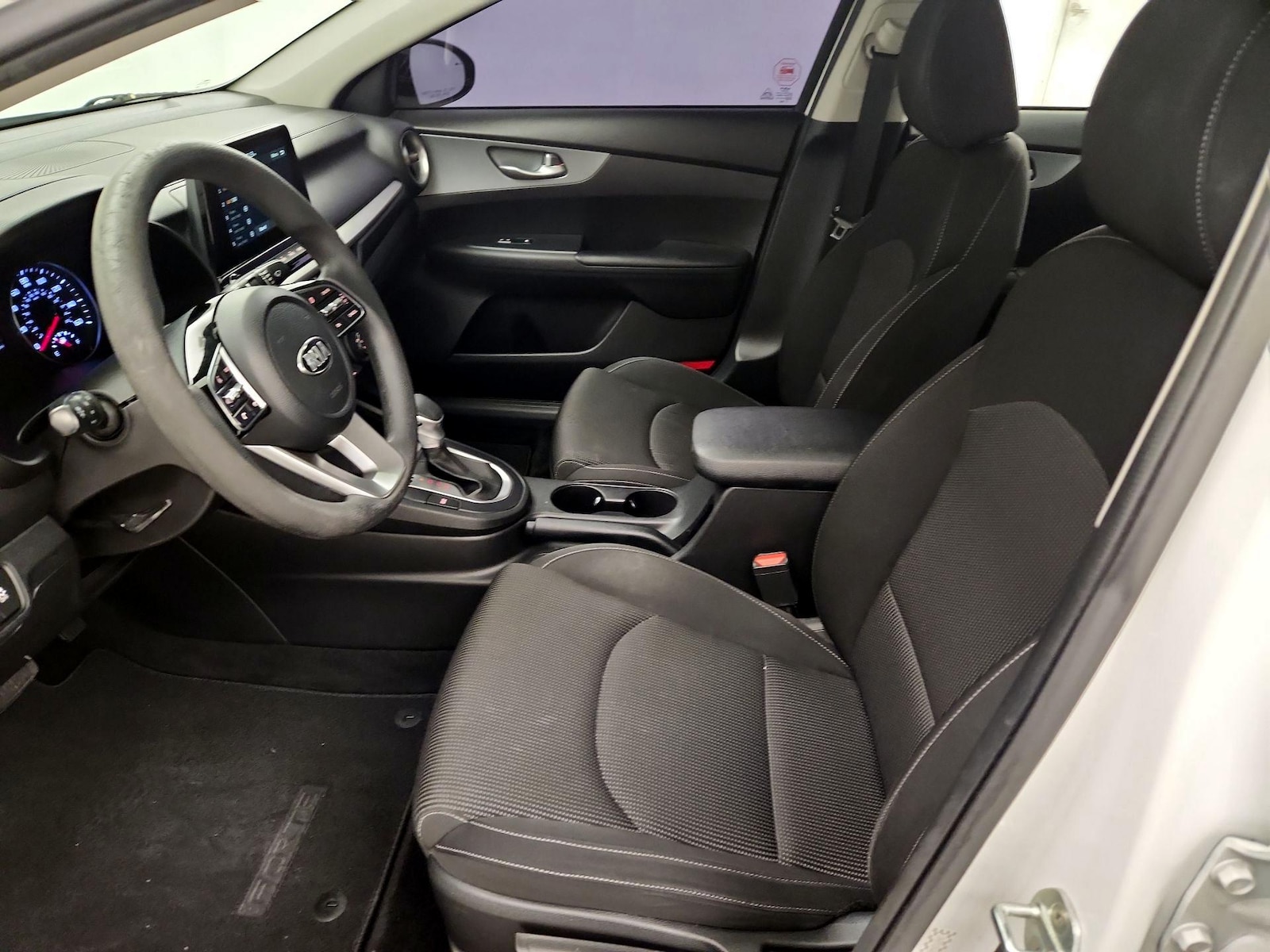2021 Kia Forte LXS - Photo 12