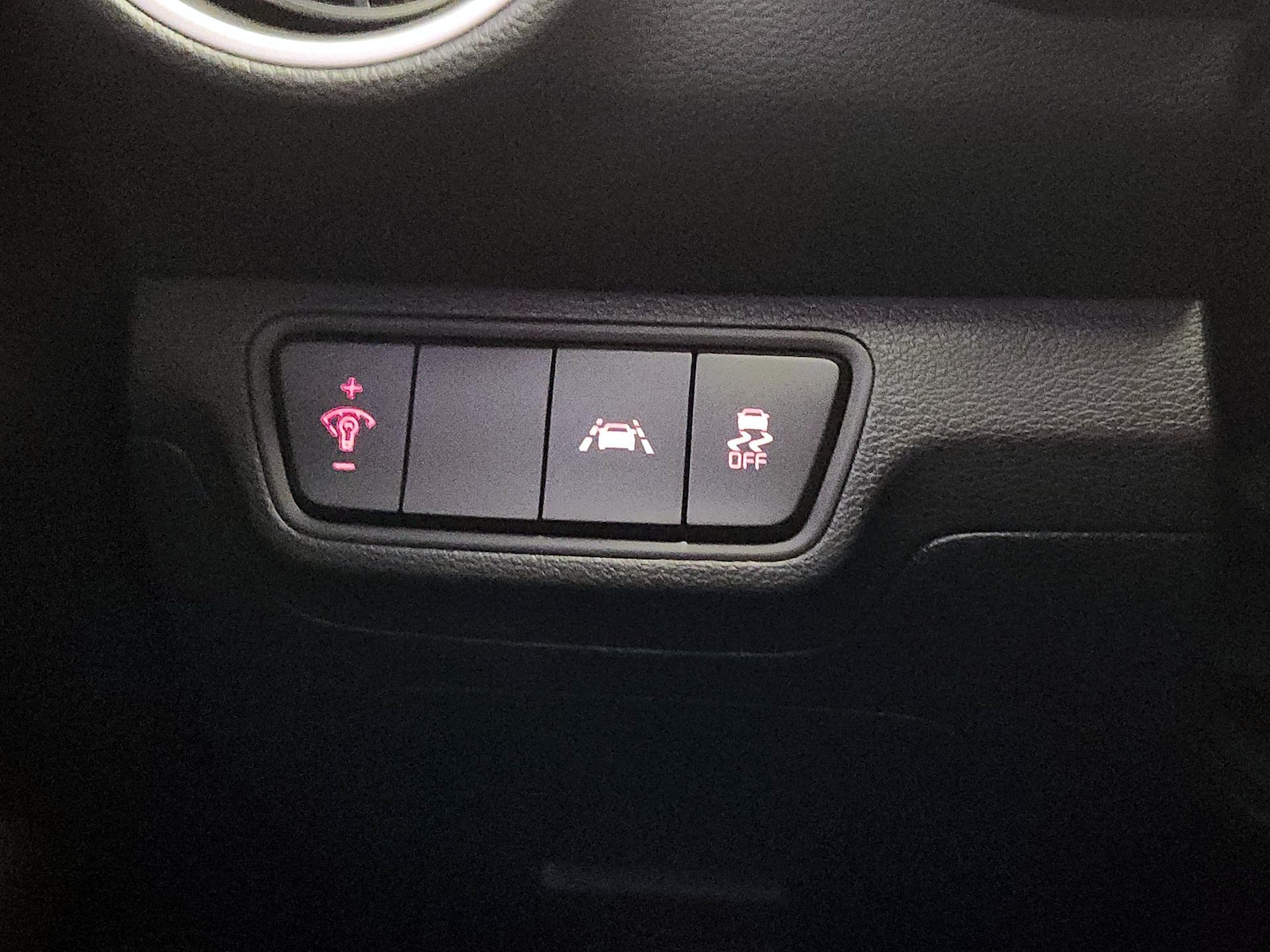 2021 Kia Forte LXS - Photo 14