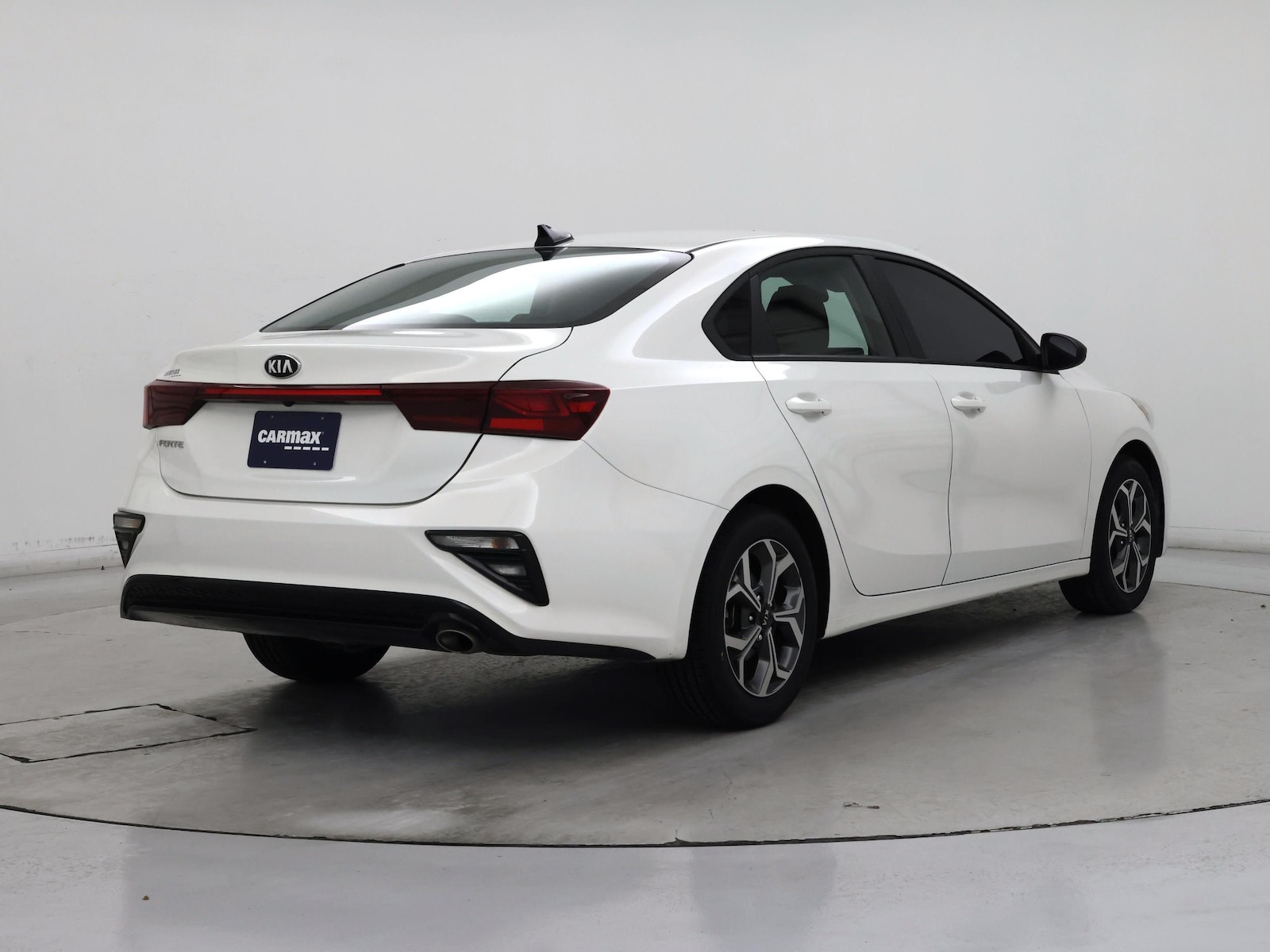 2021 Kia Forte LXS - Photo 9