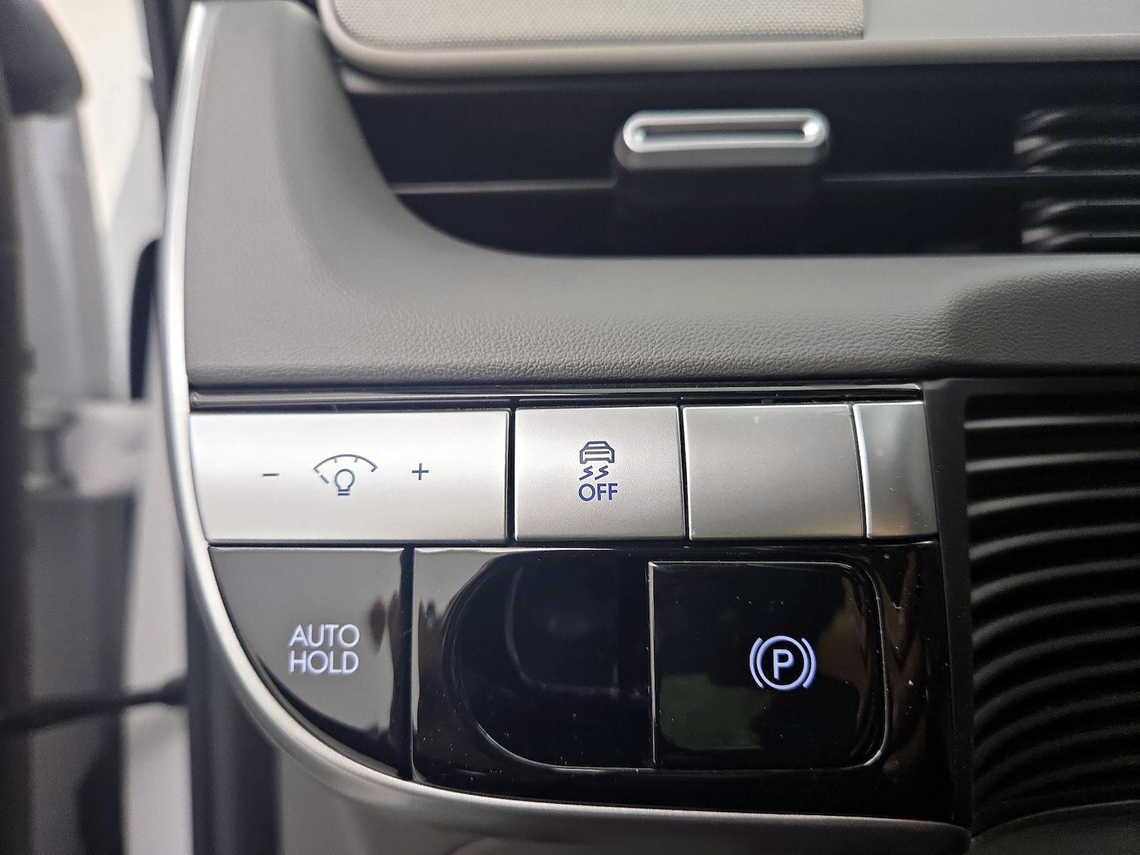 2024 Hyundai IONIQ 5 SE - Photo 14
