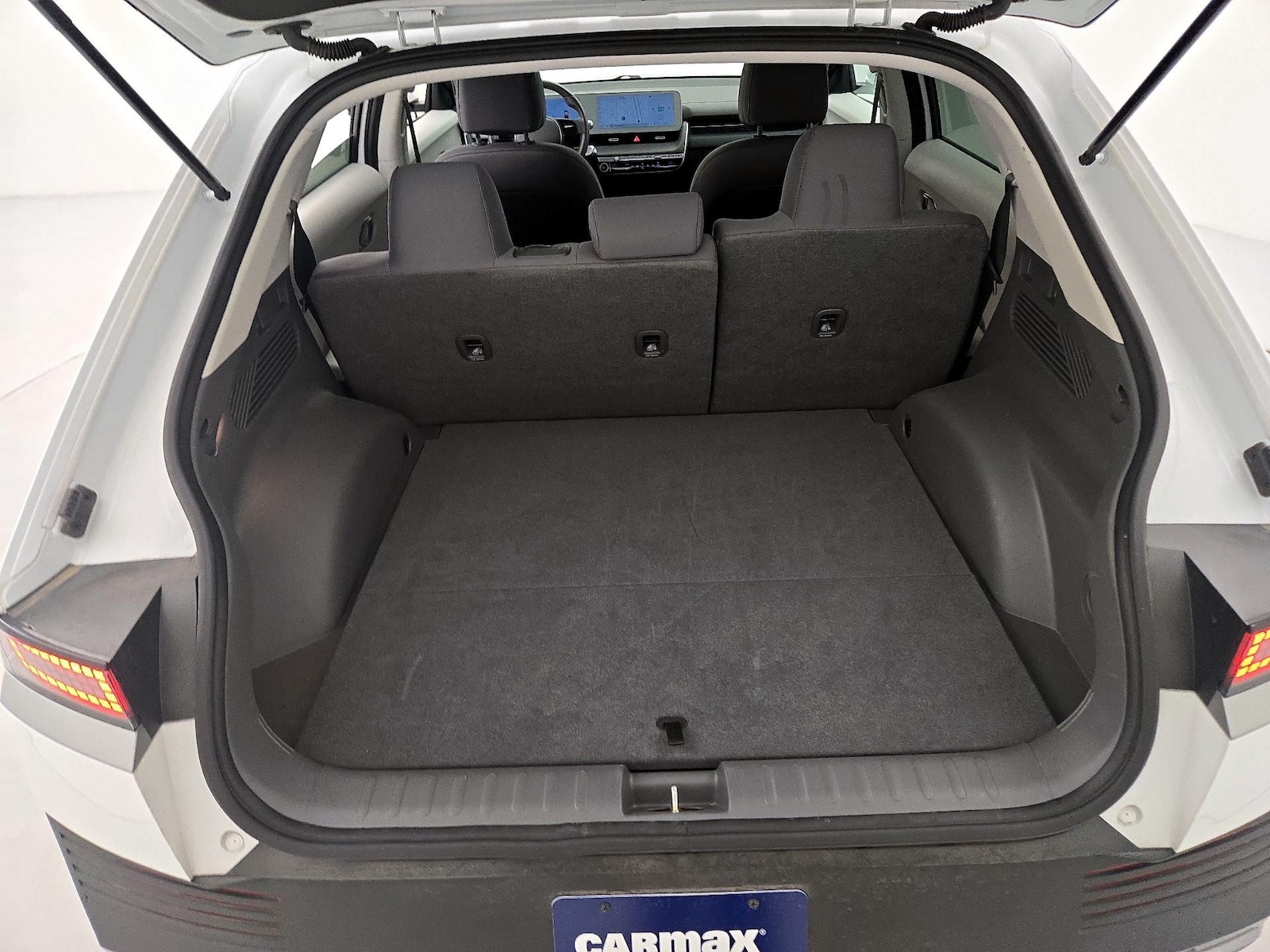 2024 Hyundai IONIQ 5 SE - Photo 22