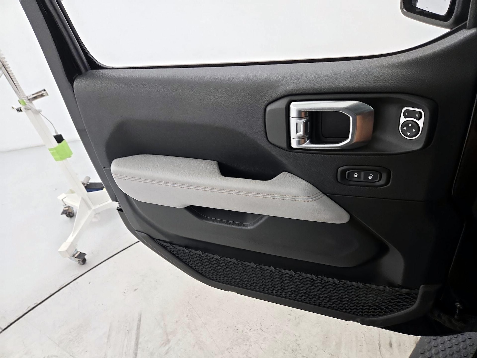 2022 Jeep Wrangler Unlimited High Altitude - Photo 13