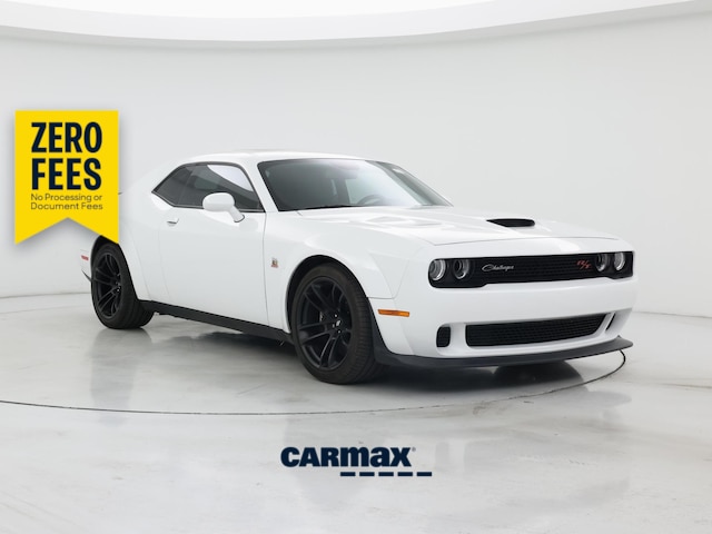 White 2023 Dodge Challenger Coupe Rear-Wheel Drive Automatic