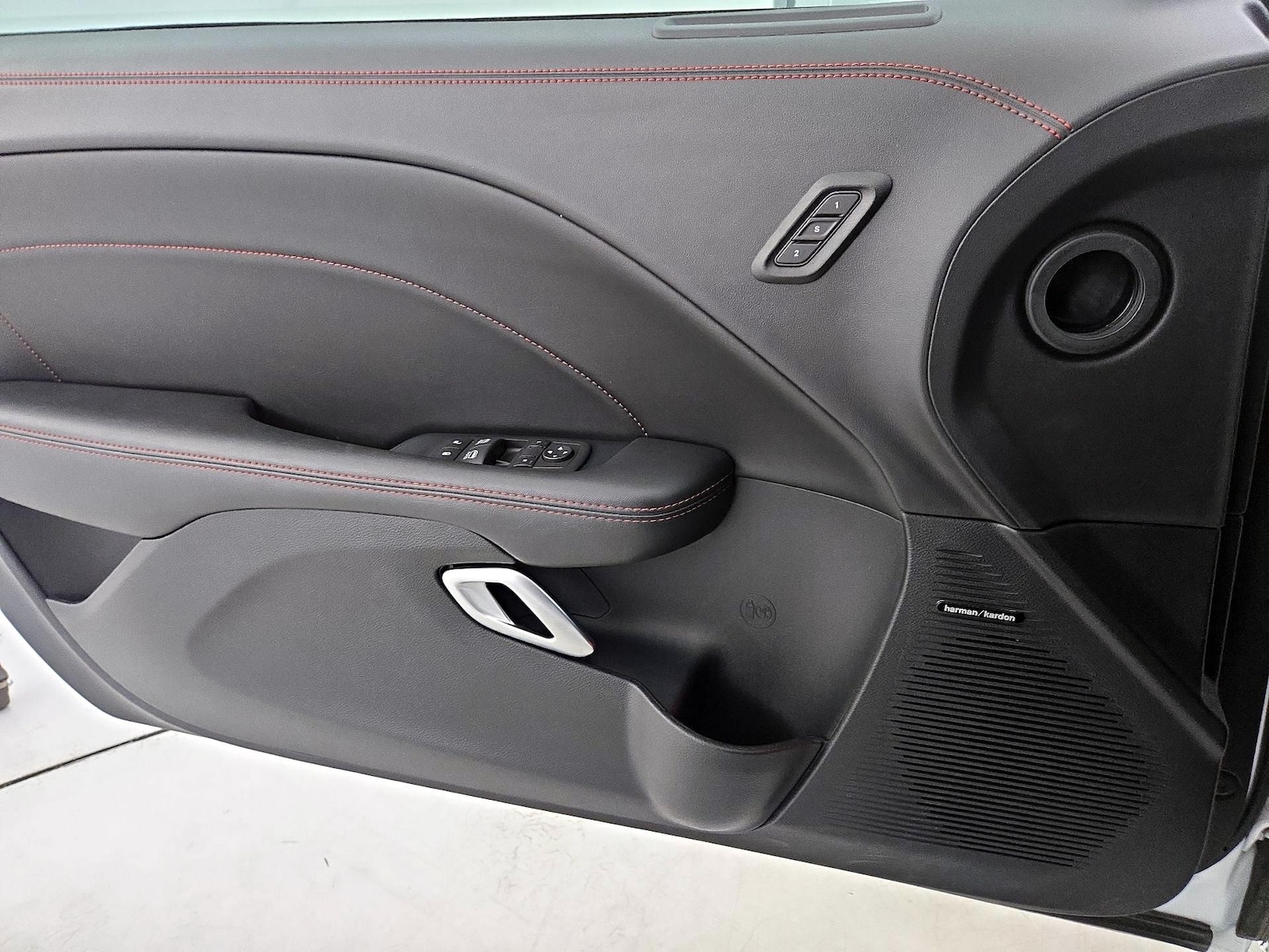 2023 Dodge Challenger R/T - Photo 13