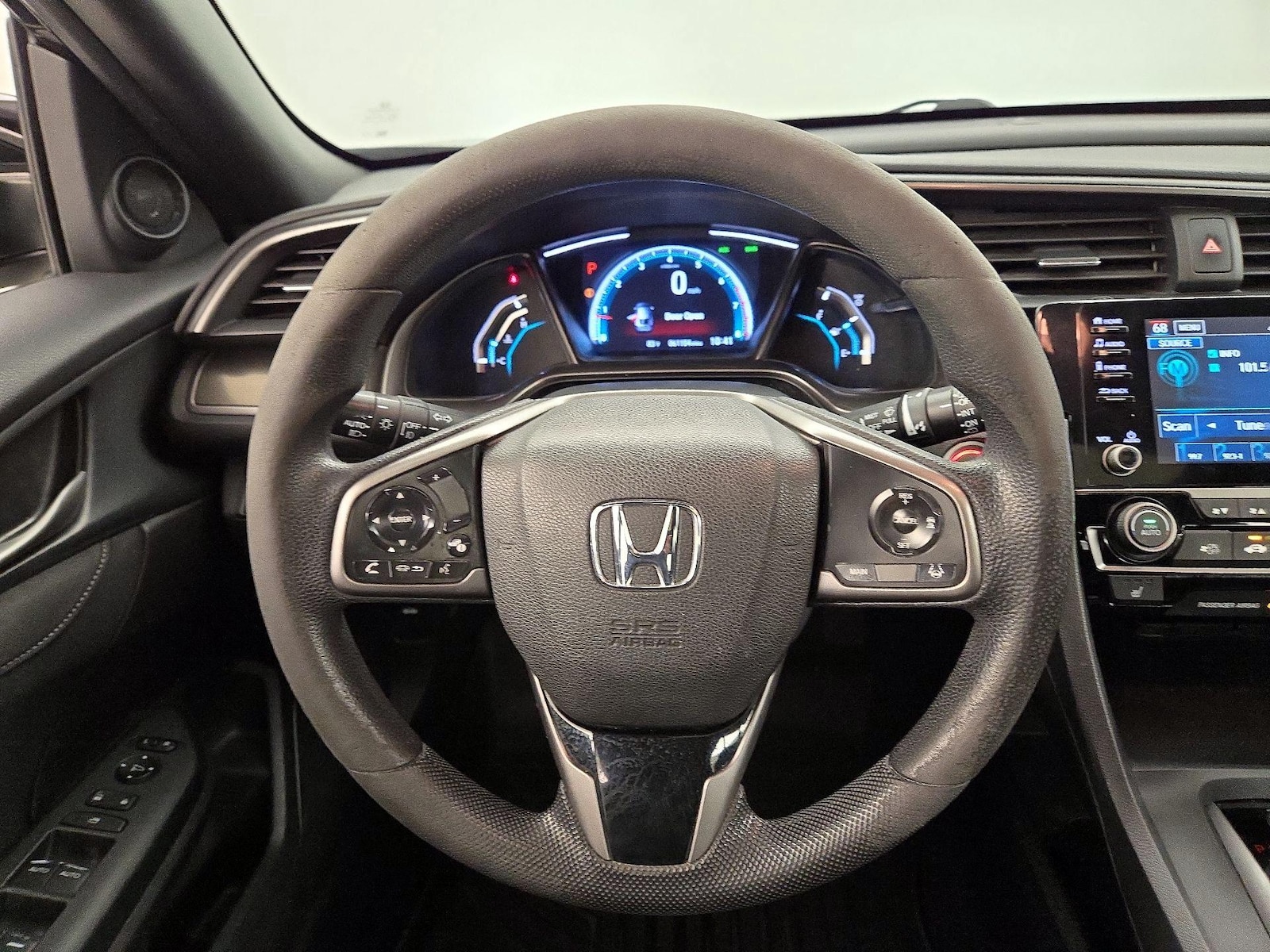 2019 Honda Civic Hatchback EX - Photo 11
