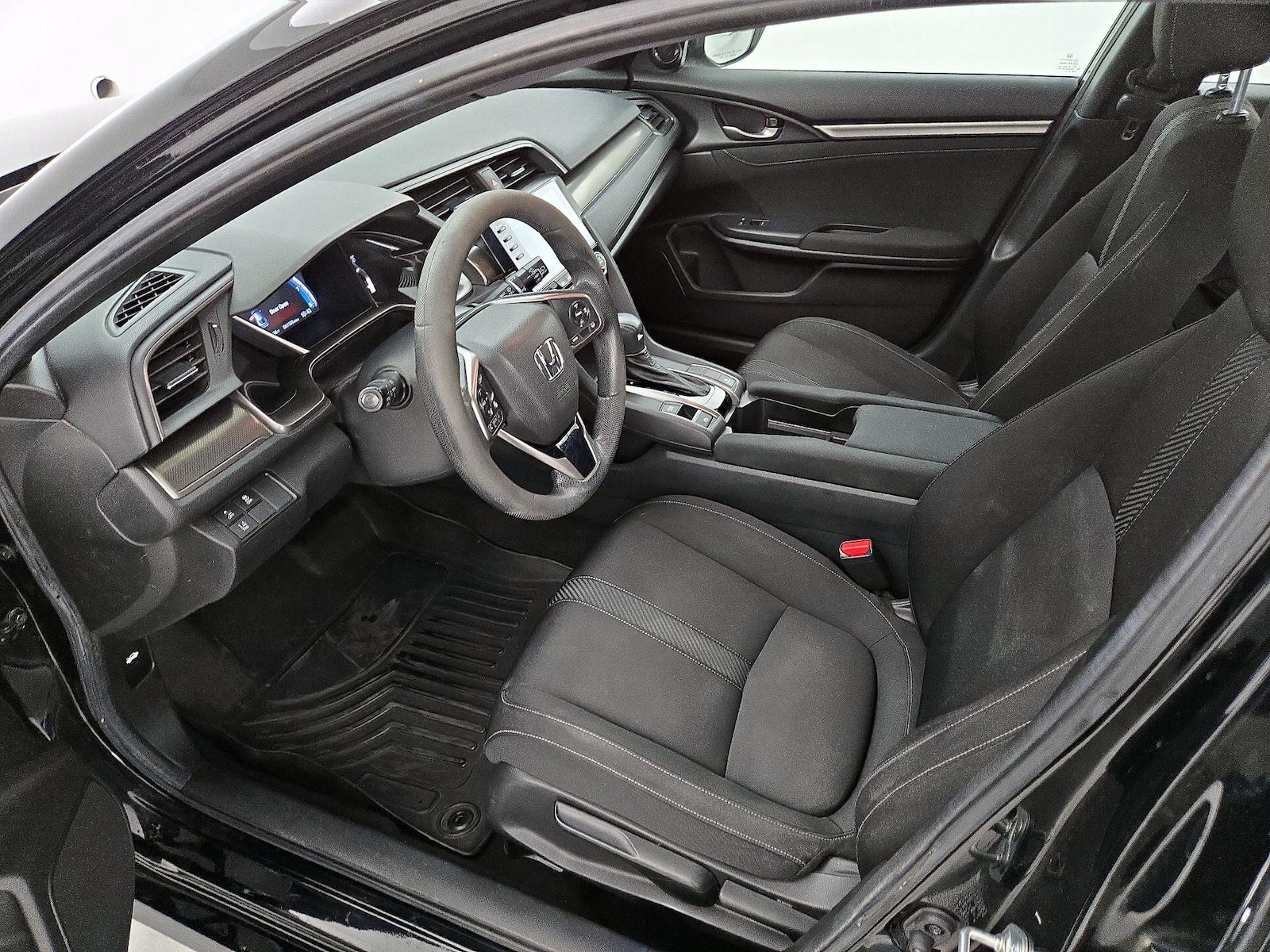 2019 Honda Civic Hatchback EX - Photo 12