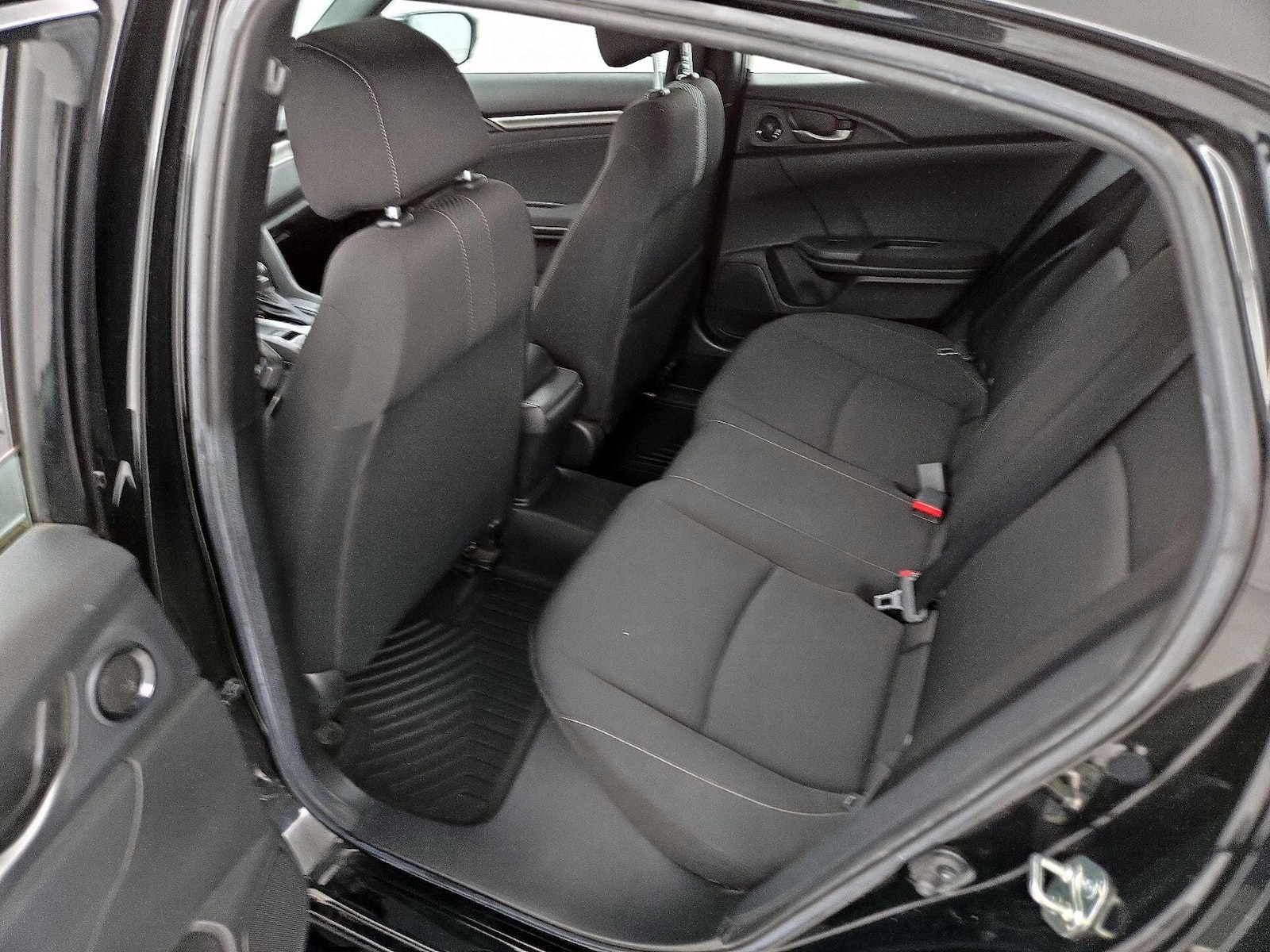 2019 Honda Civic Hatchback EX - Photo 21