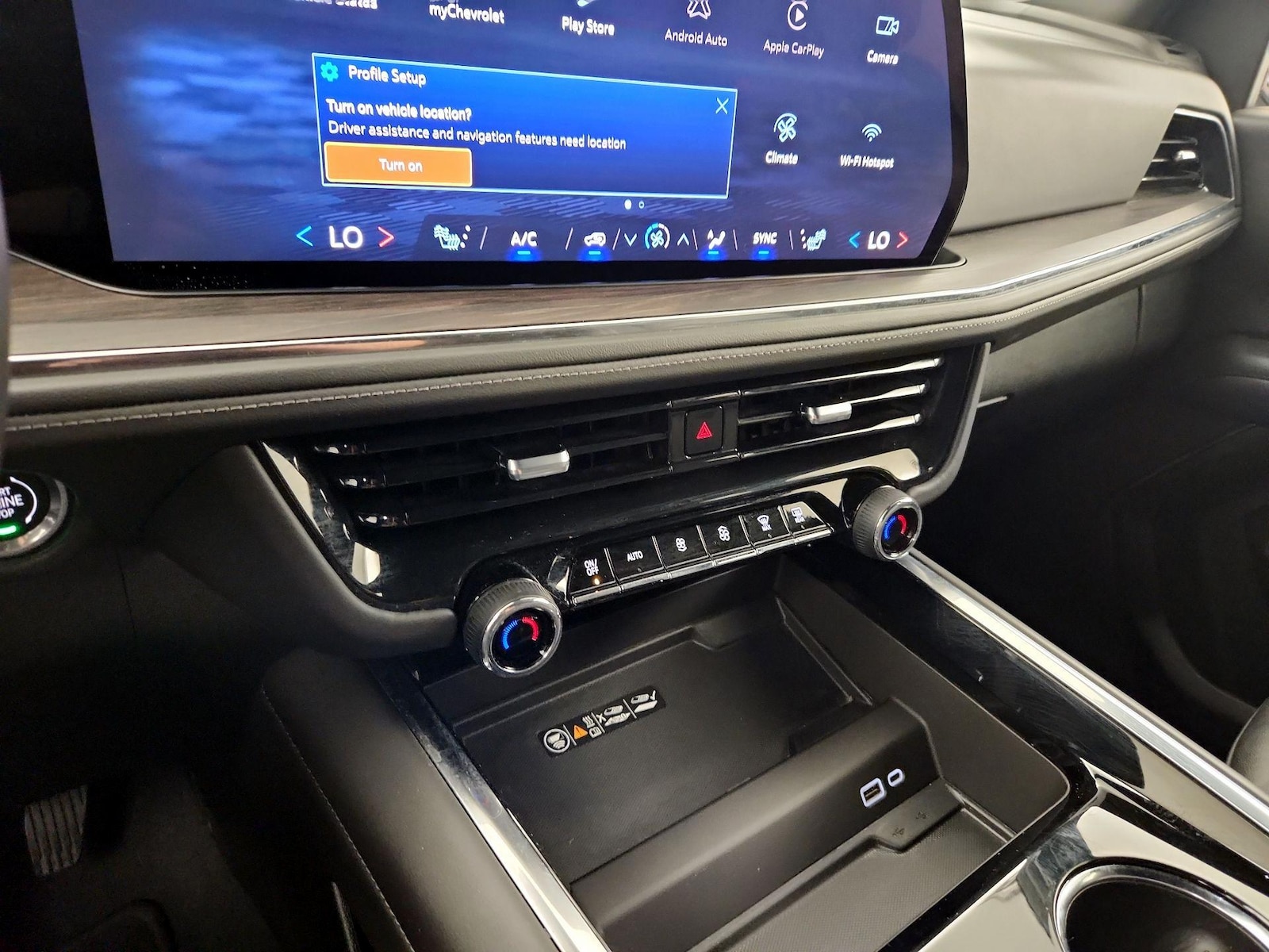 2025 Chevrolet Tahoe LT - Photo 9
