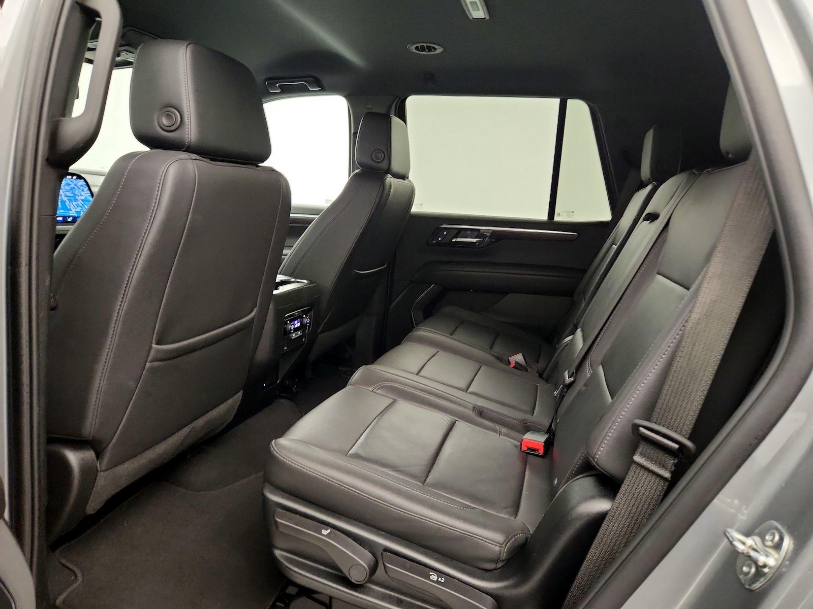 2025 Chevrolet Tahoe LT - Photo 12