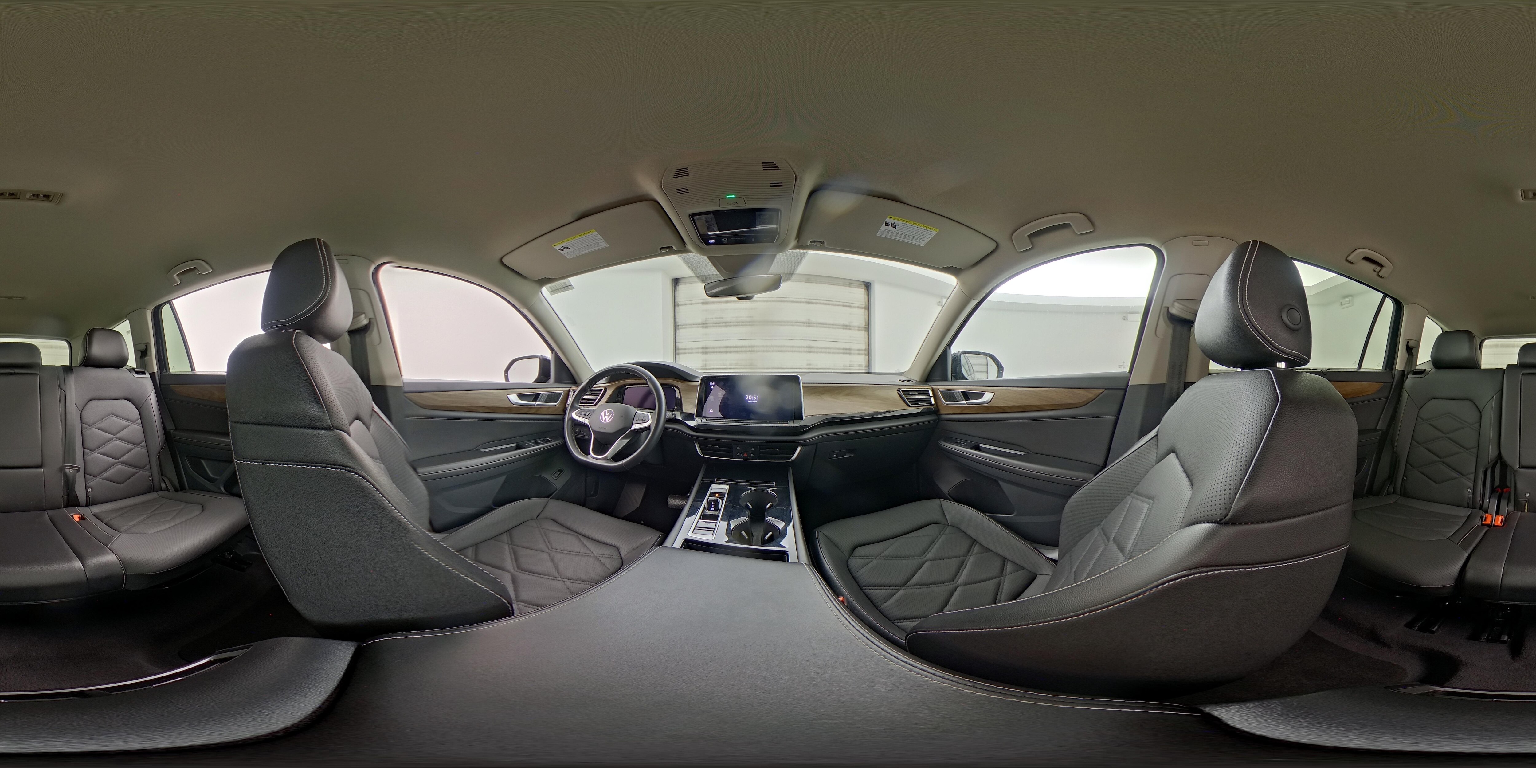 2025 Volkswagen Atlas SE w/Tech - Photo 25