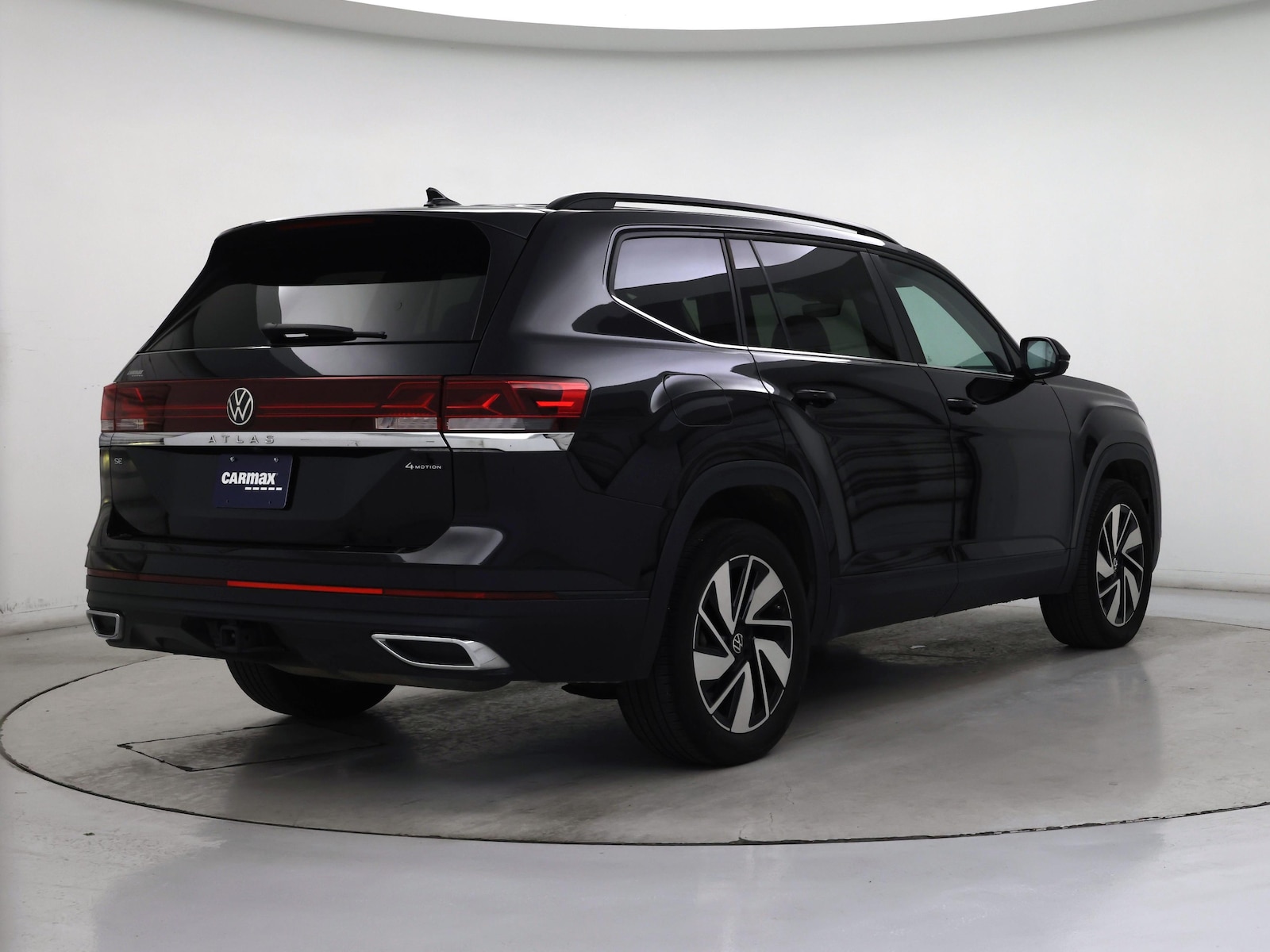 2025 Volkswagen Atlas SE w/Tech - Photo 9
