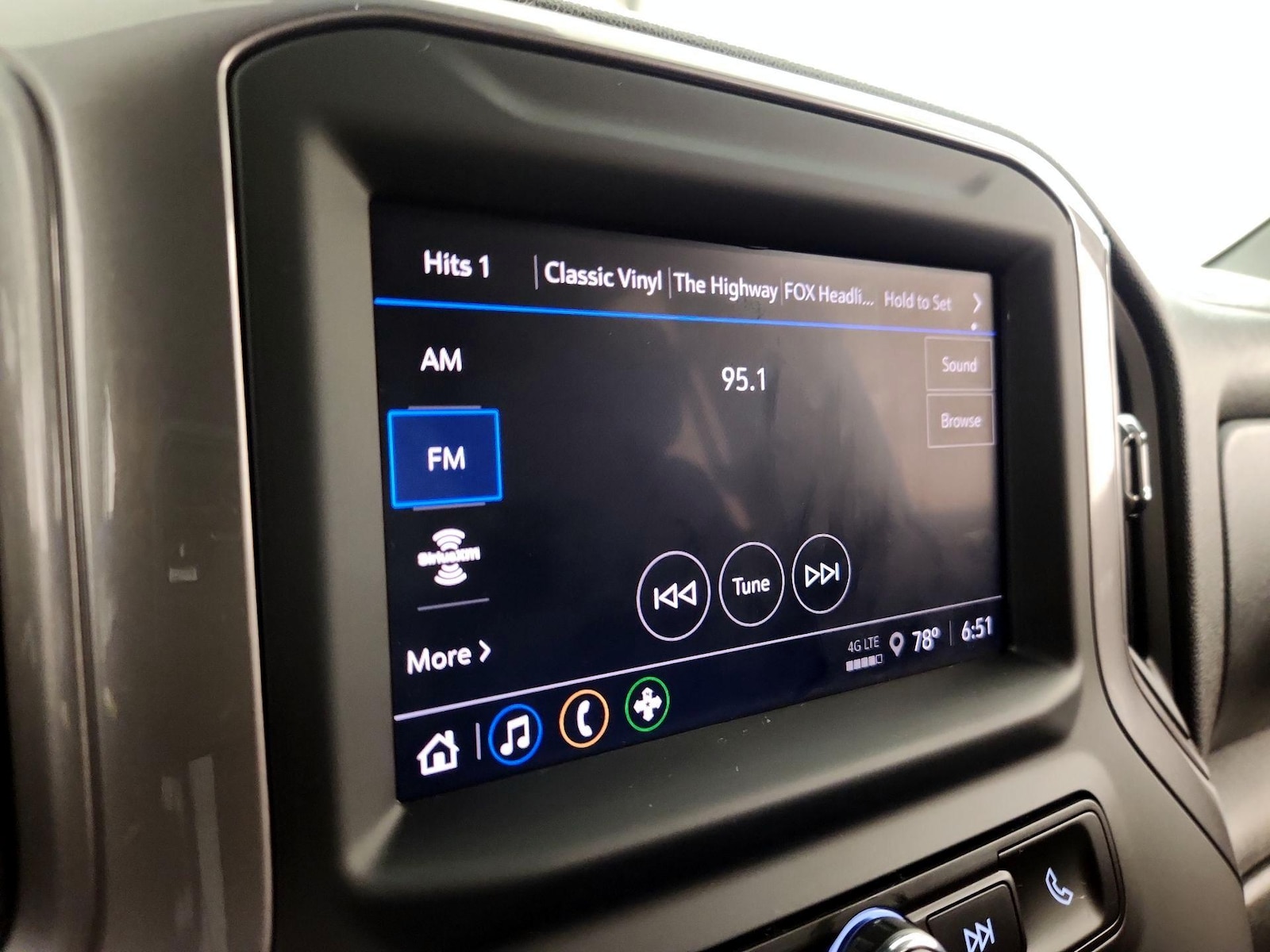 2024 Chevrolet Silverado 1500 Custom - Photo 16
