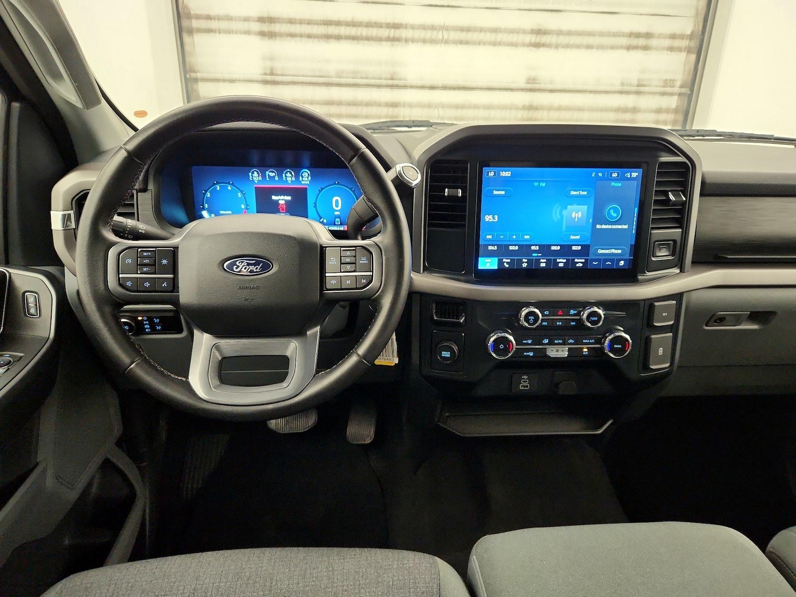 2025 Ford F-150 XLT - Photo 8