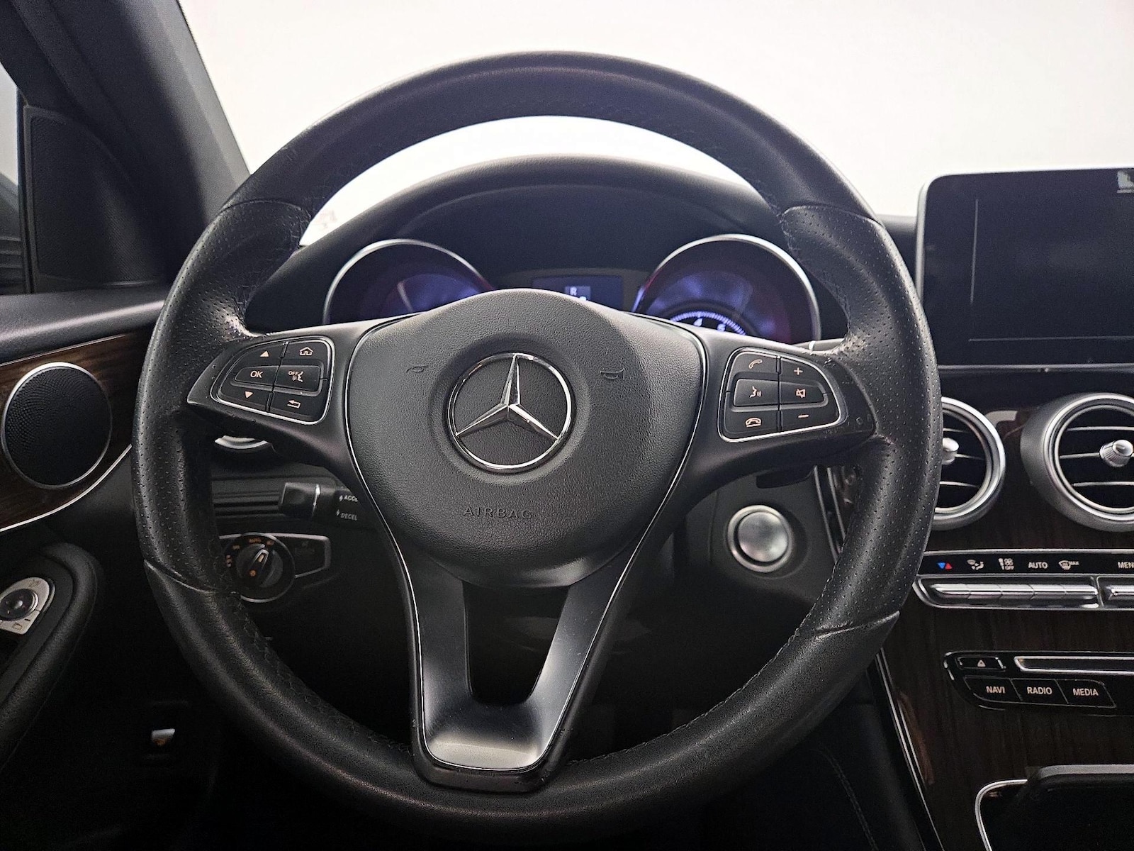 2018 Mercedes-Benz GLC GLC300 - Photo 11