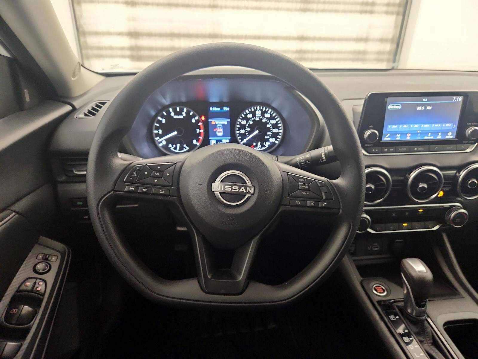 2025 Nissan Sentra S - Photo 9