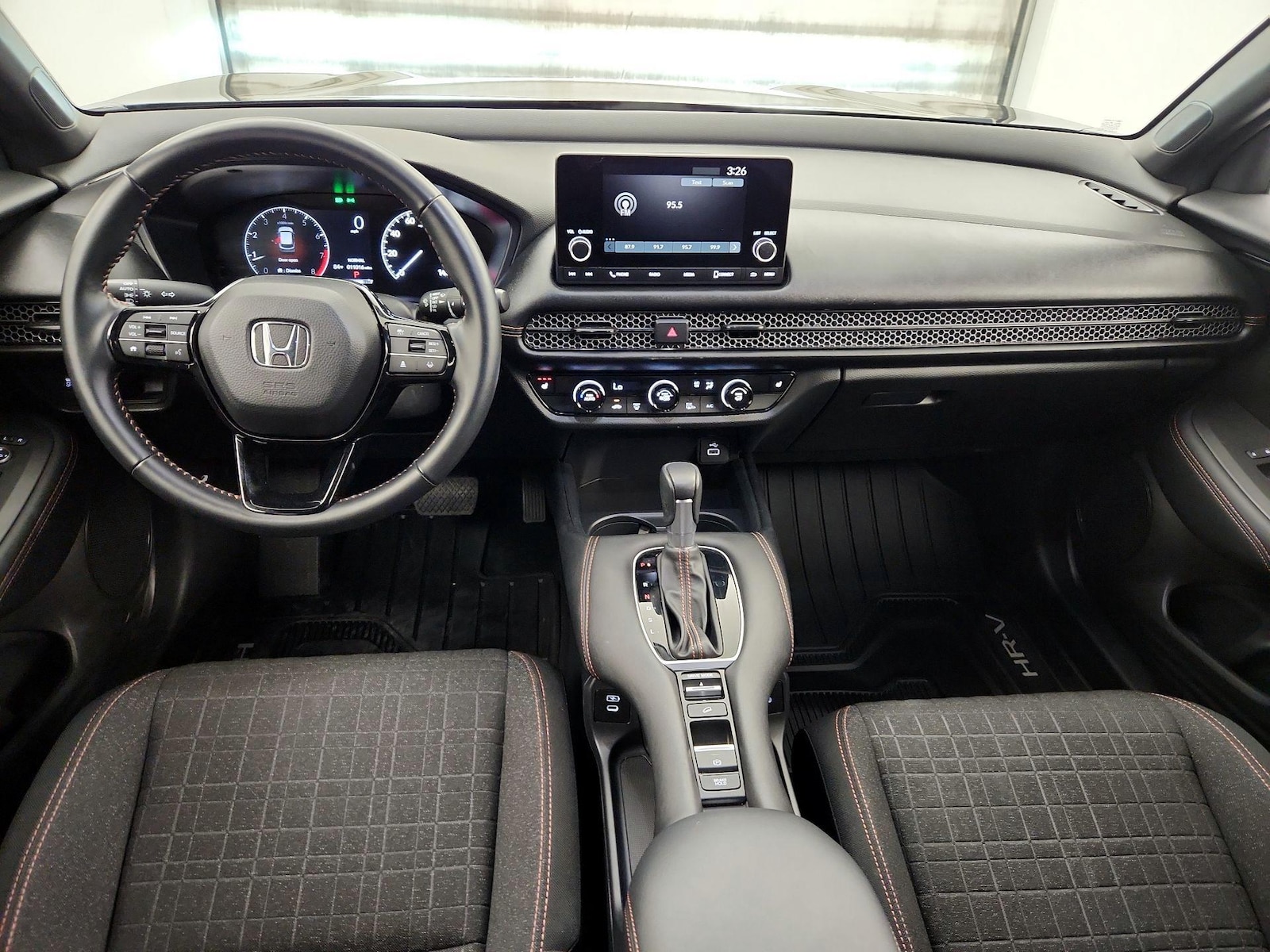 Photo 8