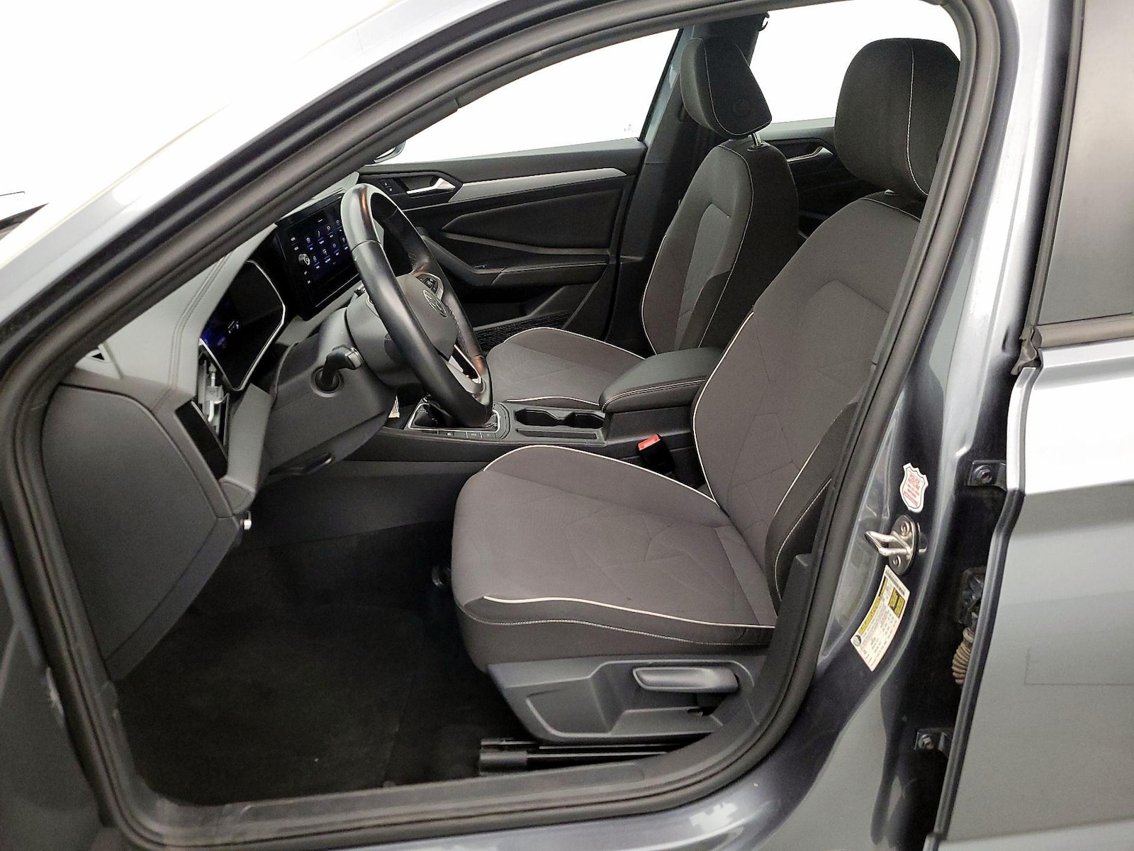 2025 Volkswagen Jetta Sport - Photo 12