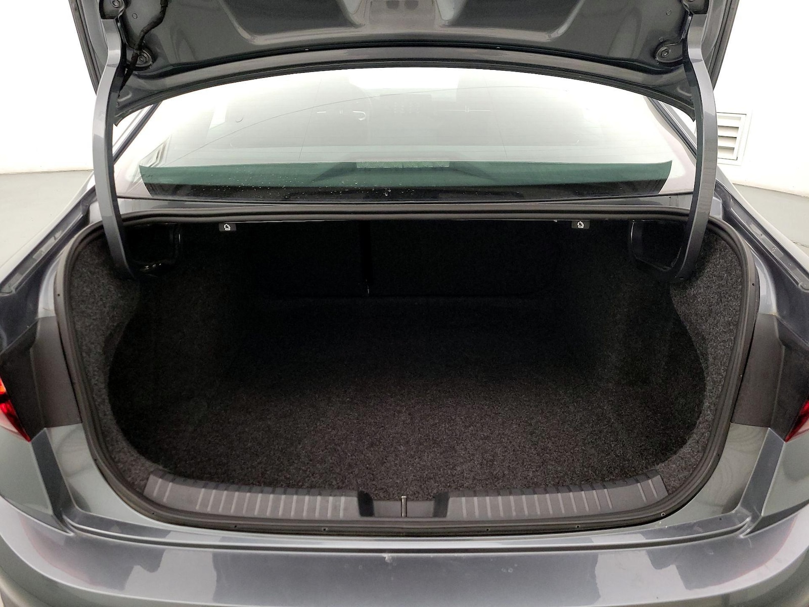 2025 Volkswagen Jetta Sport - Photo 21
