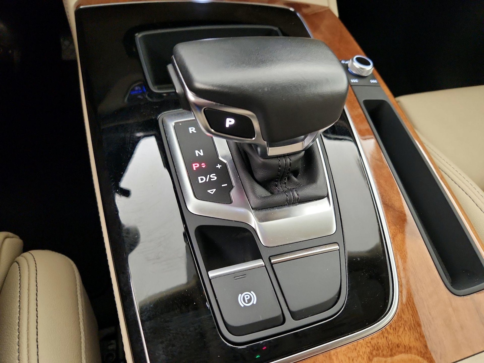 2023 Audi Q5 Premium Plus - Photo 16