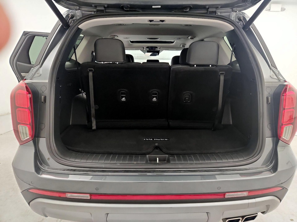 Trunk/Cargo (Seats Up)